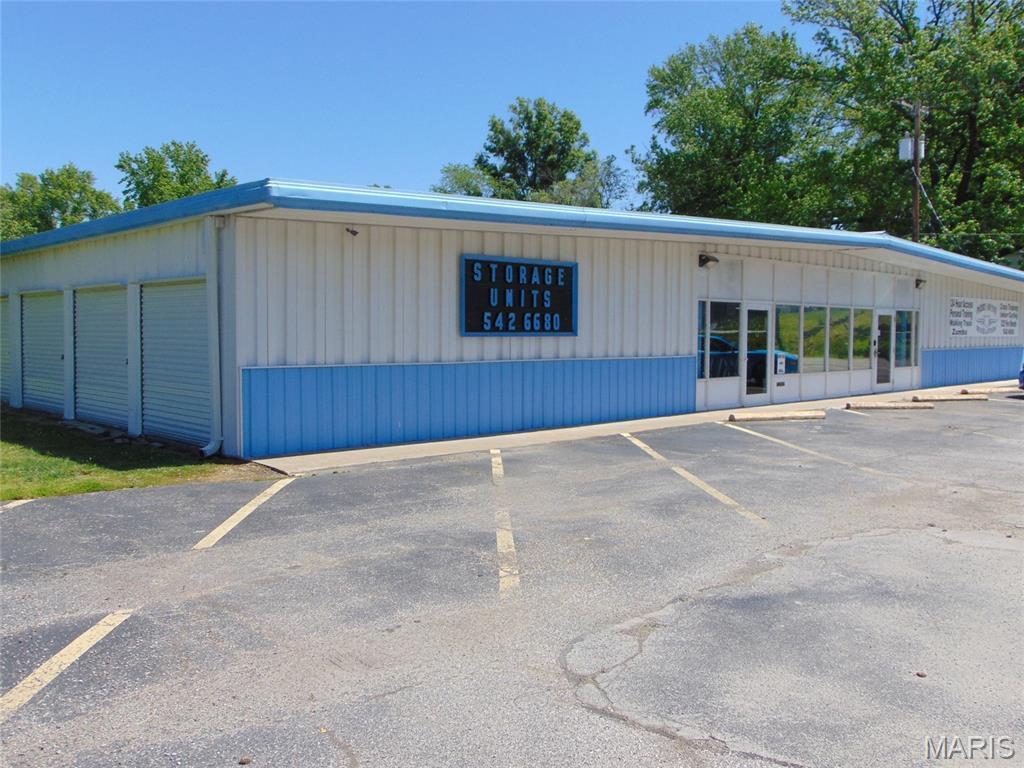 Residential for sale – 205 E Randolph Street Pinckneyville, IL