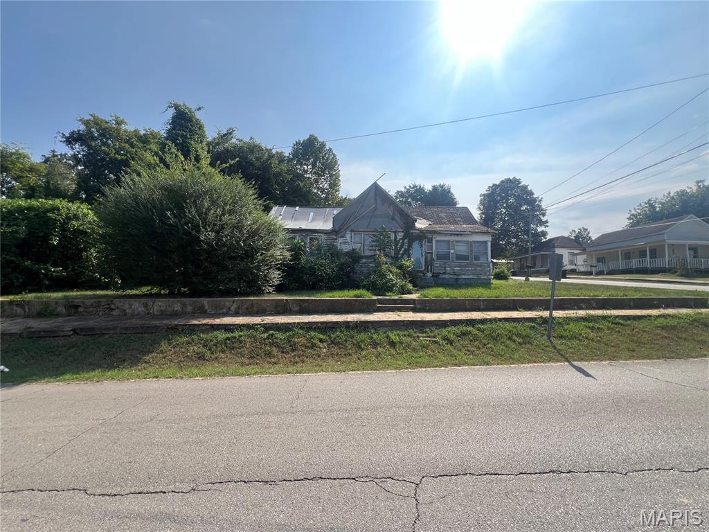 Residential for sale – 302 Vine Doniphan, MO