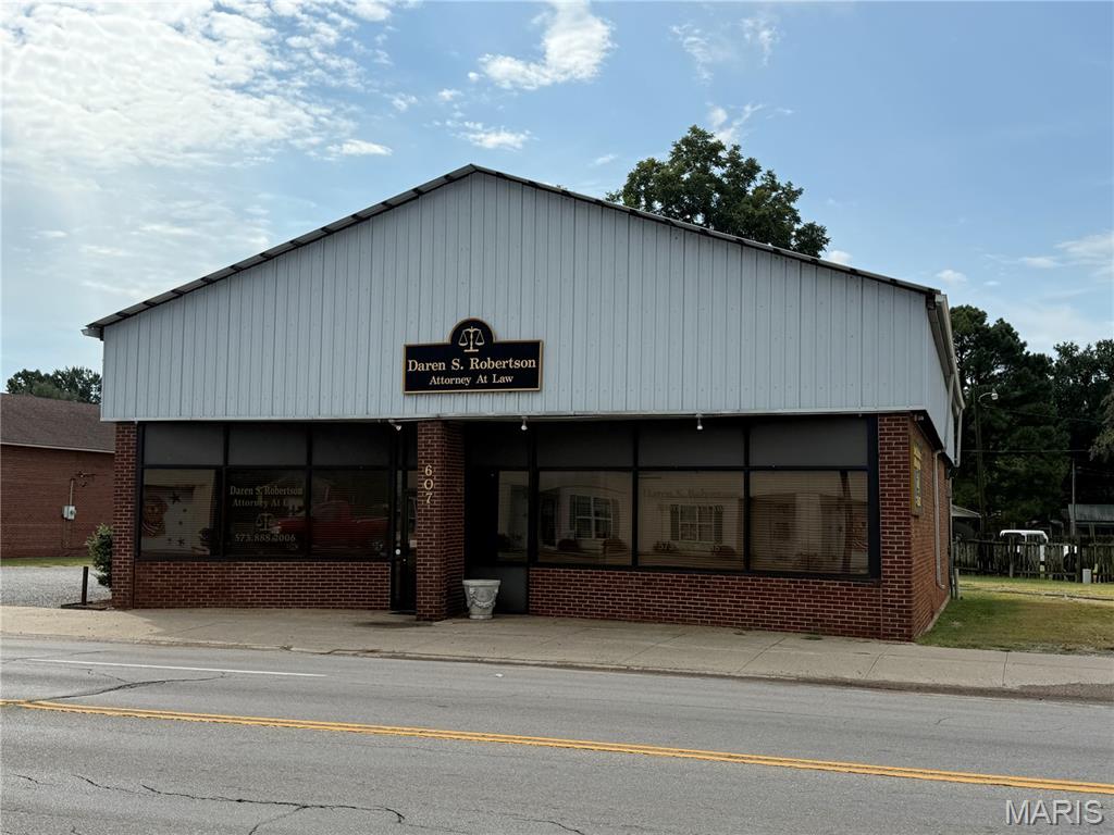 Residential for sale – 607  First Street  Kennett, MO