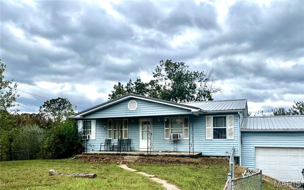 Listing 593313