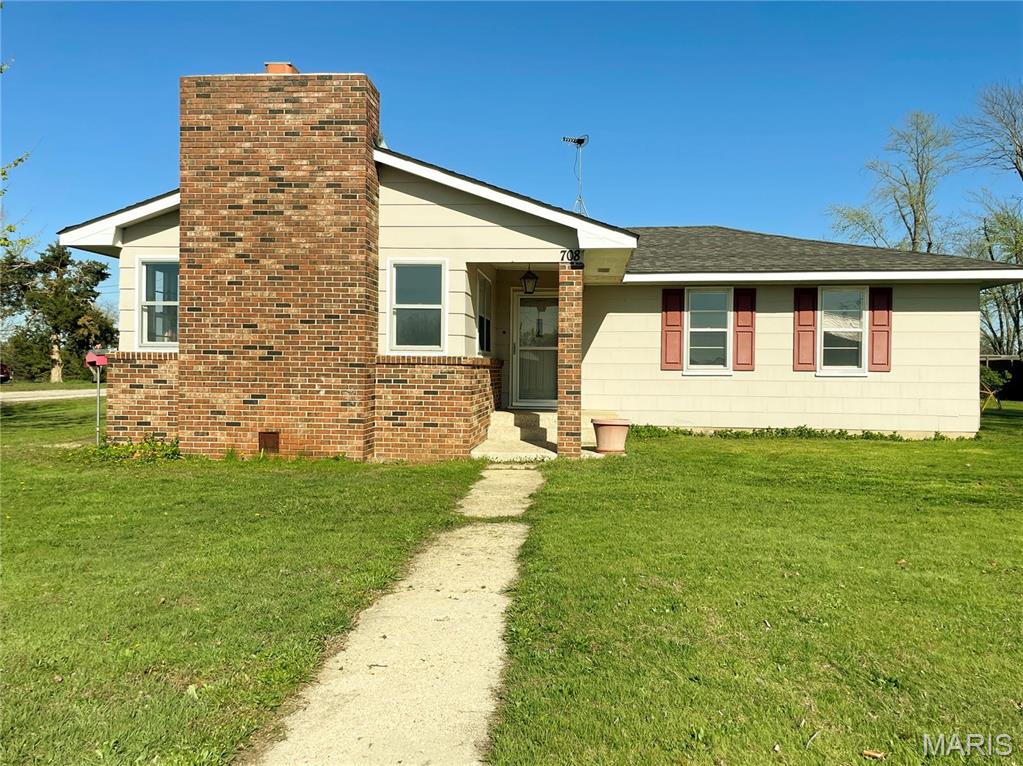 Residential for sale – 708  Locust Street  Edgar Springs, MO