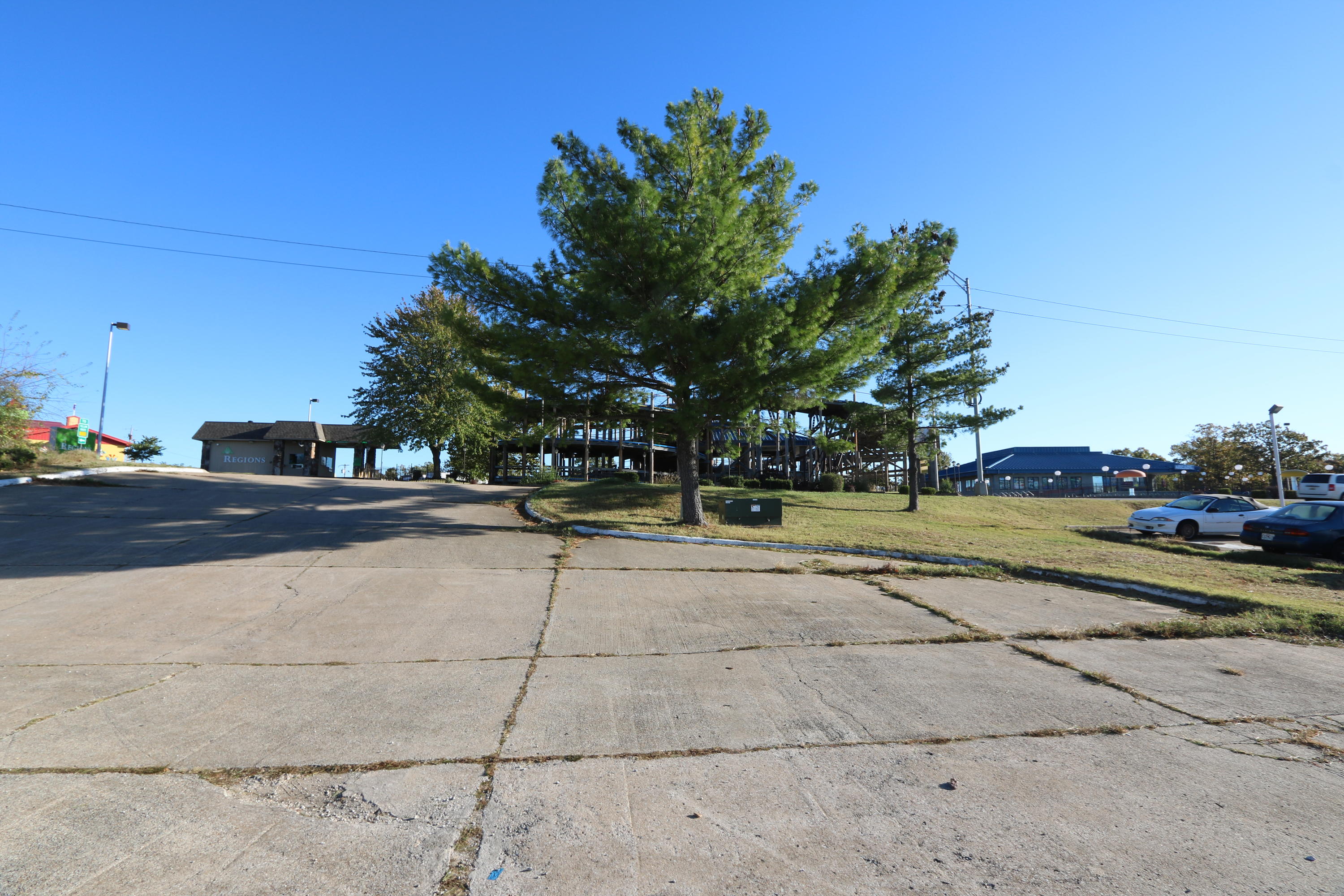Photo 4 - Land for sale – 3522 W State Highway 76   Branson, MO