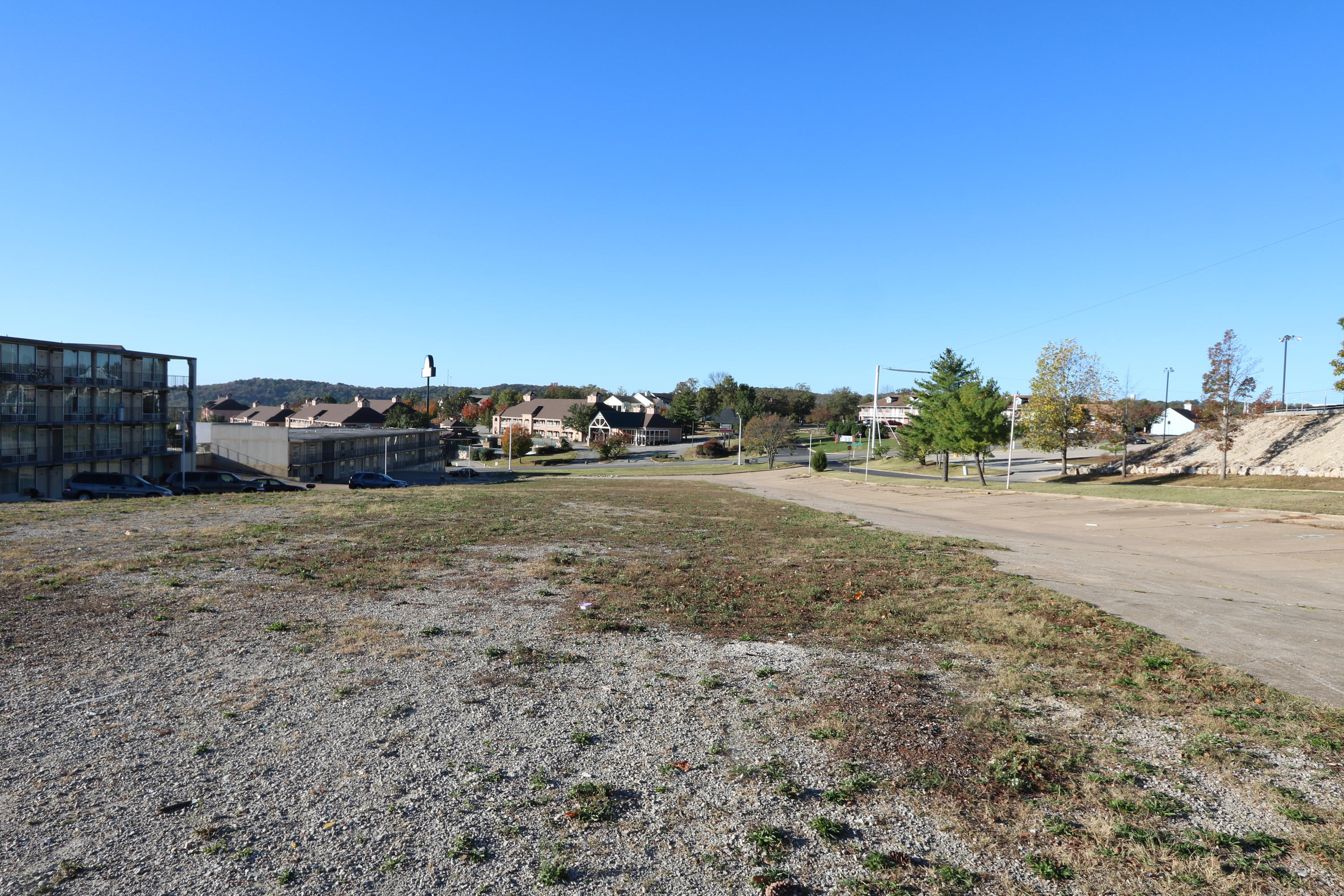 Photo 2 - Land for sale – 3522 W State Highway 76   Branson, MO