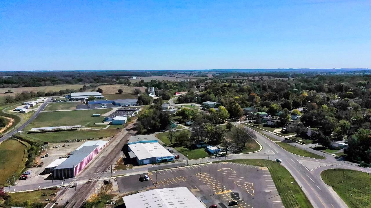 Photo 10 - Commercial Sale for sale – 130-134  North Howell Avenue  West Plains, MO