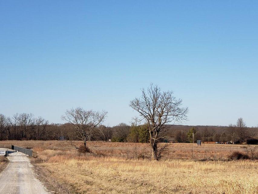 Land for sale – 000 N Highway 13   Bolivar, MO