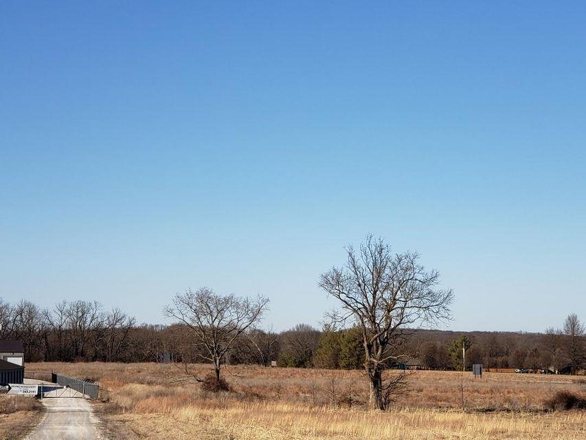 Photo 4 - Land for sale – 000 N Highway 13   Bolivar, MO