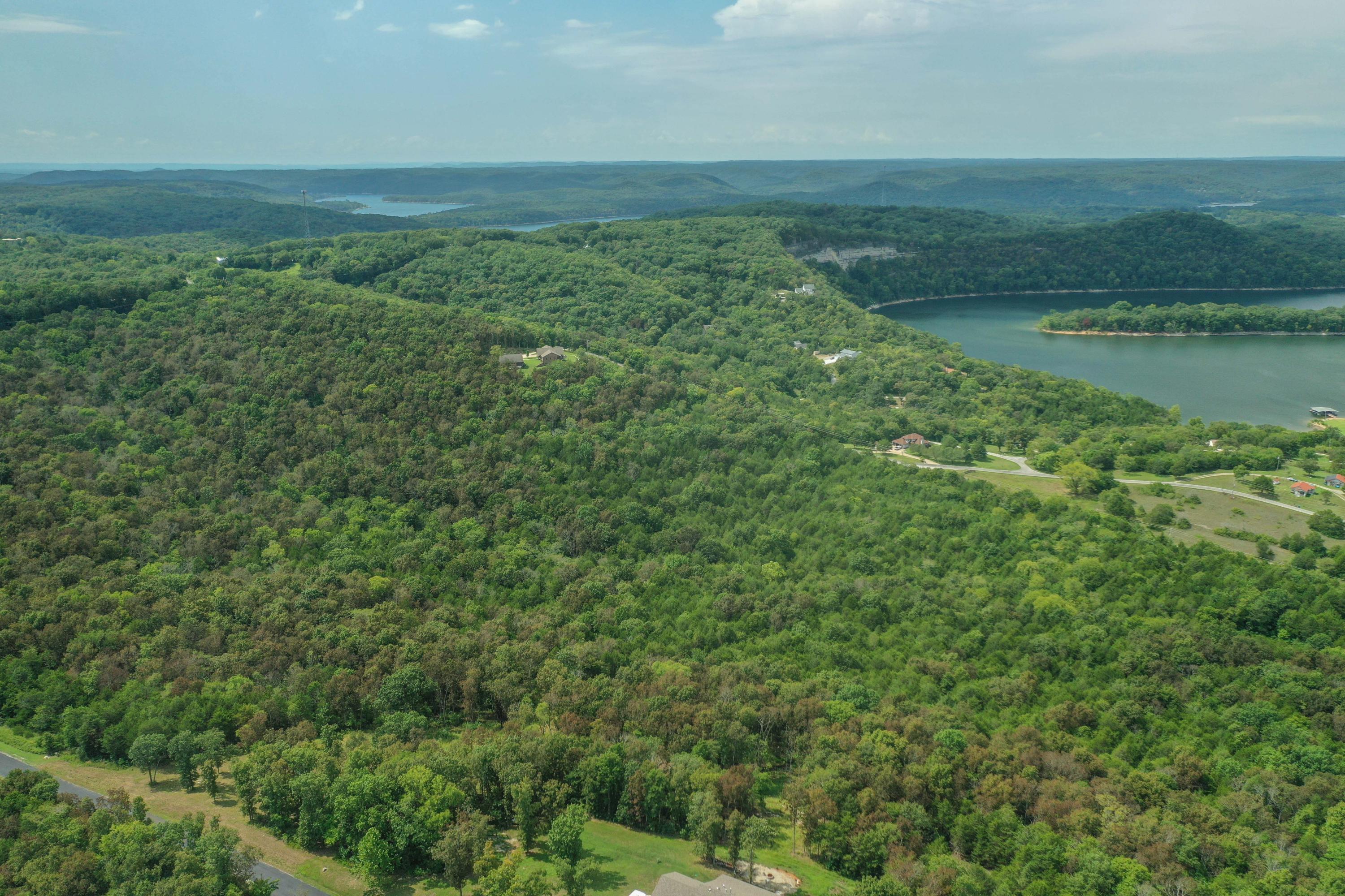 Photo 8 - Land for sale – Lot 10  Woodlands On The Lake   Galena, MO