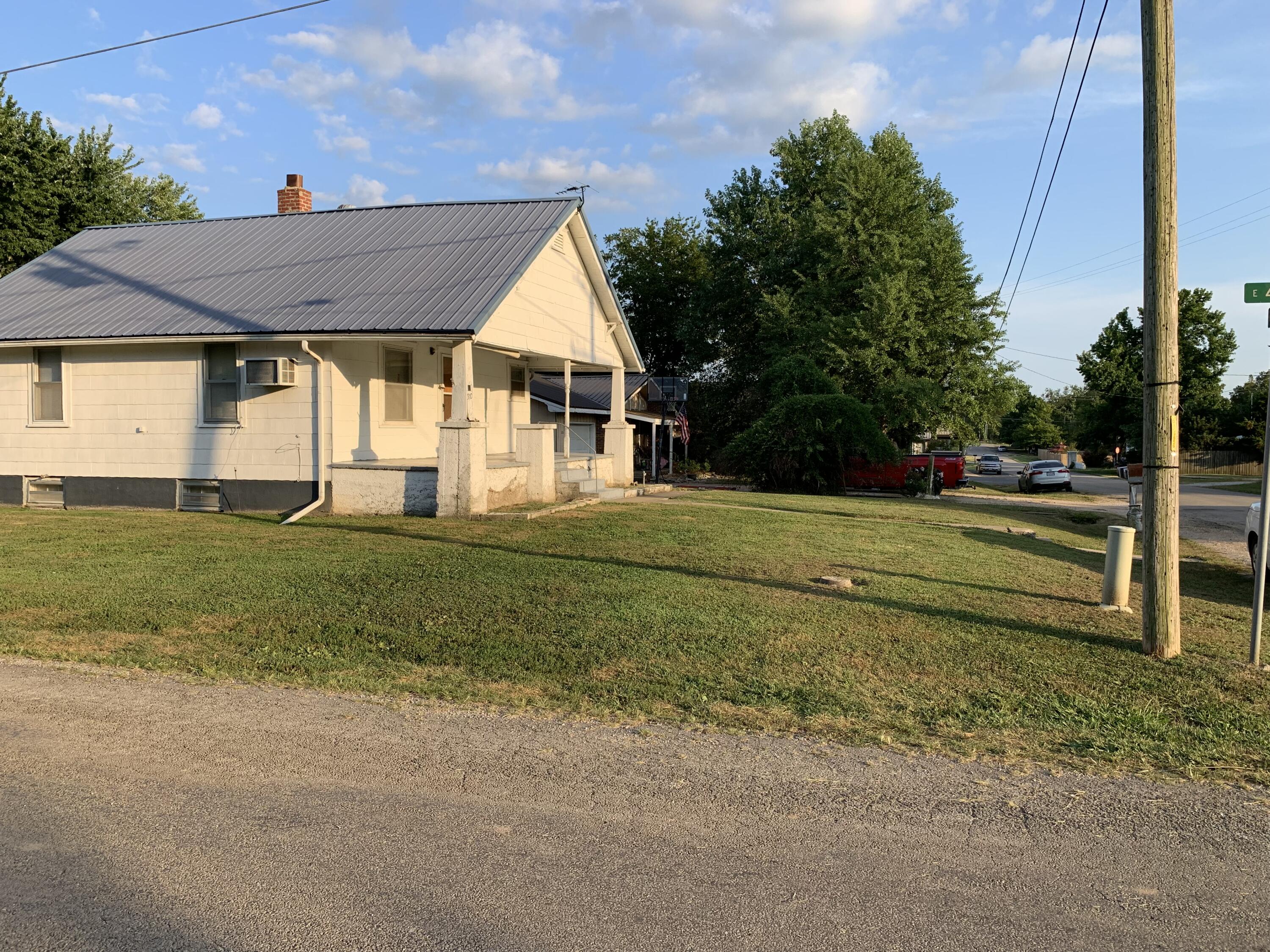 Photo 2 - Residential for sale – 310 N Davis Street  Miller, MO