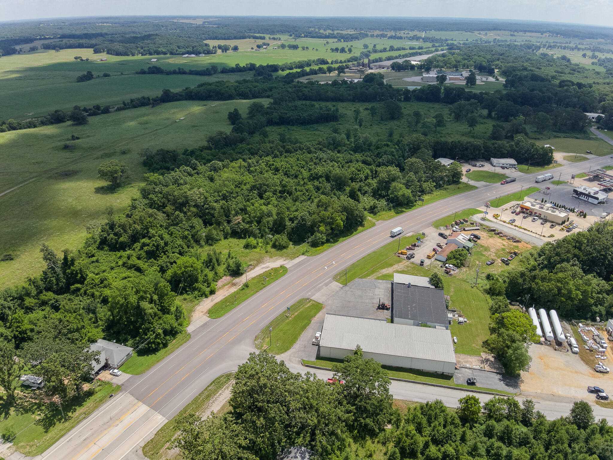 Photo 2 - Commercial Sale for sale – 1660, 1604 S Us Highway 63   West Plains, MO