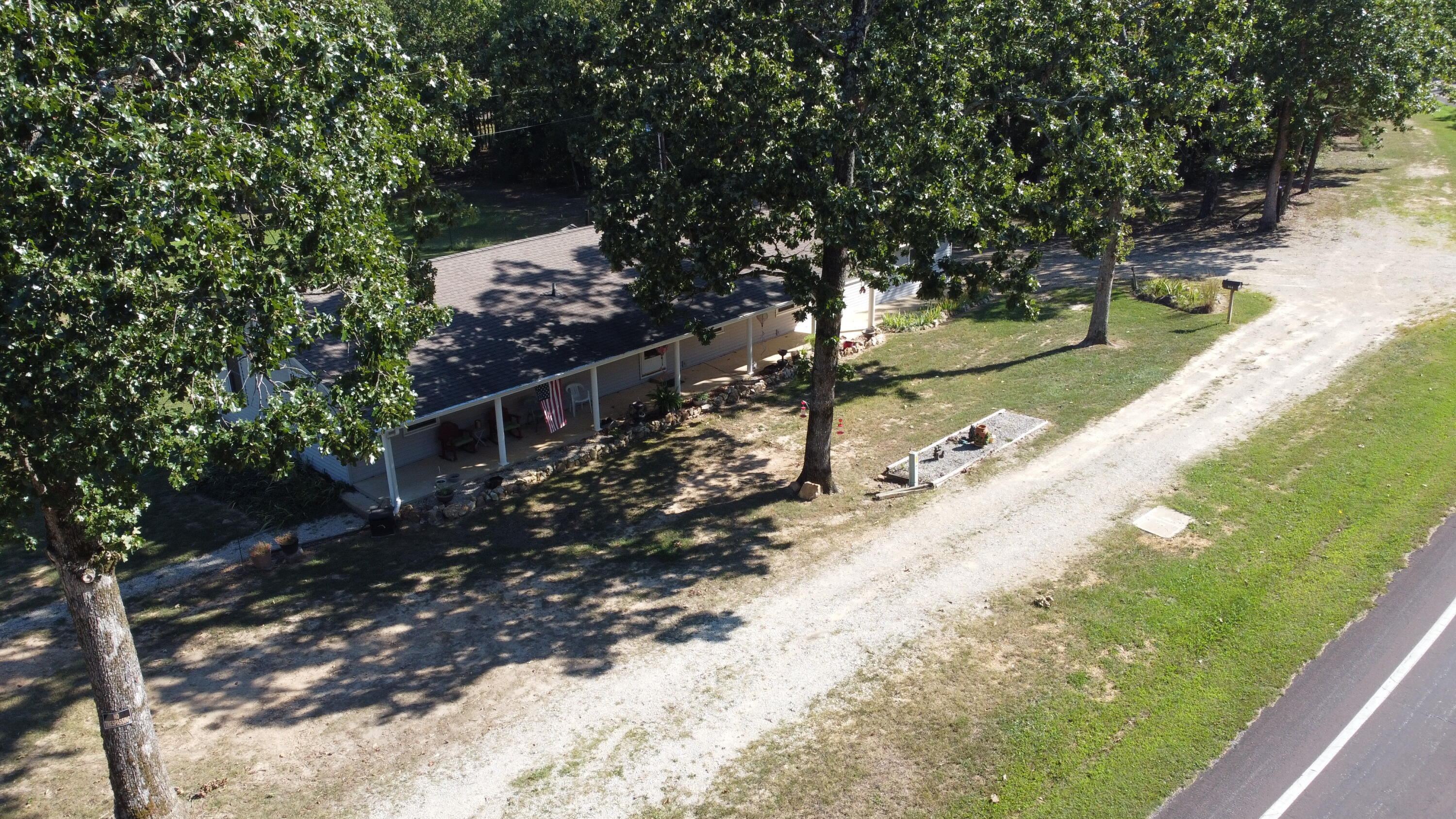 Photo 3 - Residential for sale – 314  Highway 34   Van Buren, MO