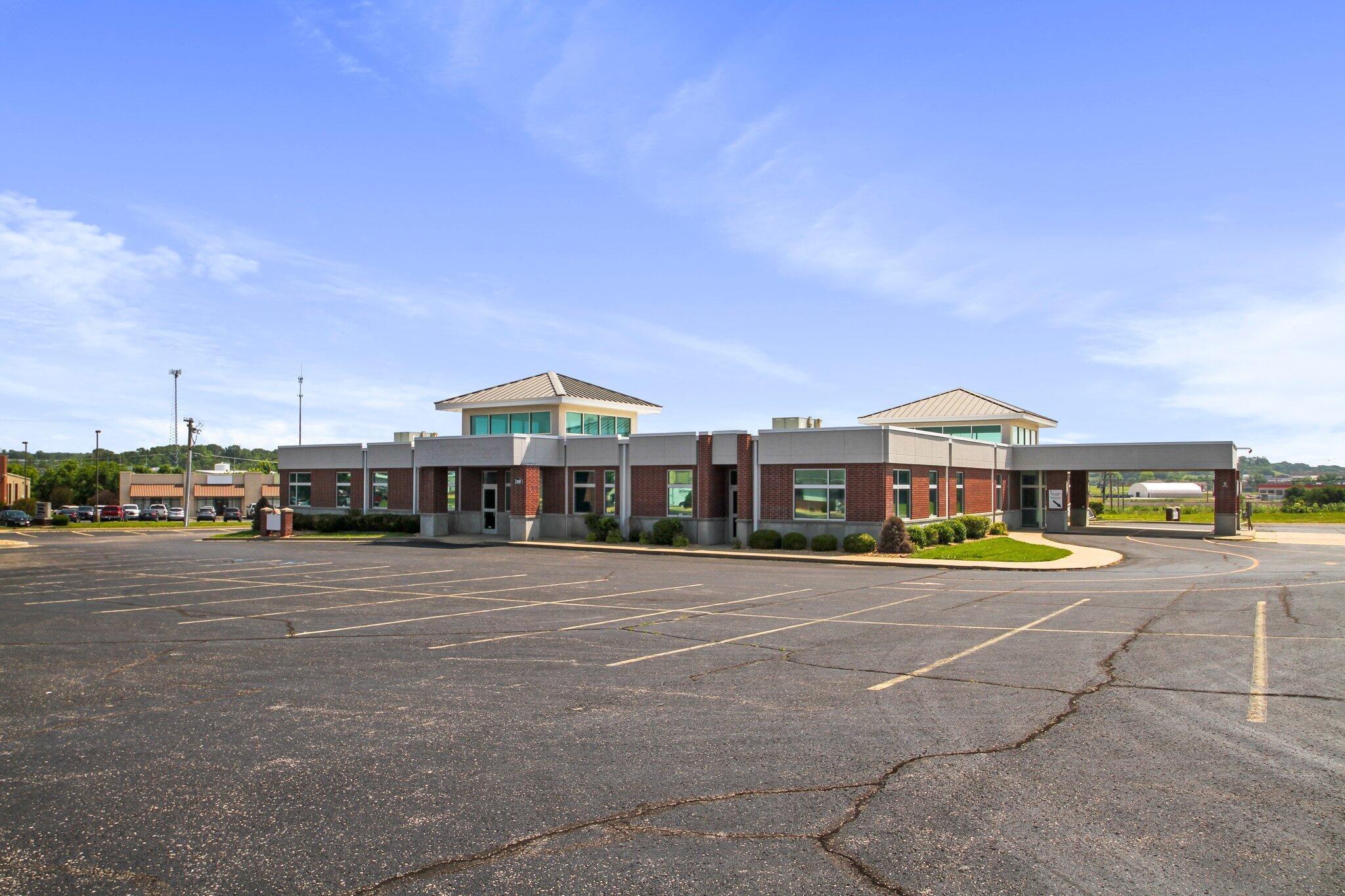 Photo 7 - Commercial Sale for sale – 3100  Independence Square  West Plains, MO