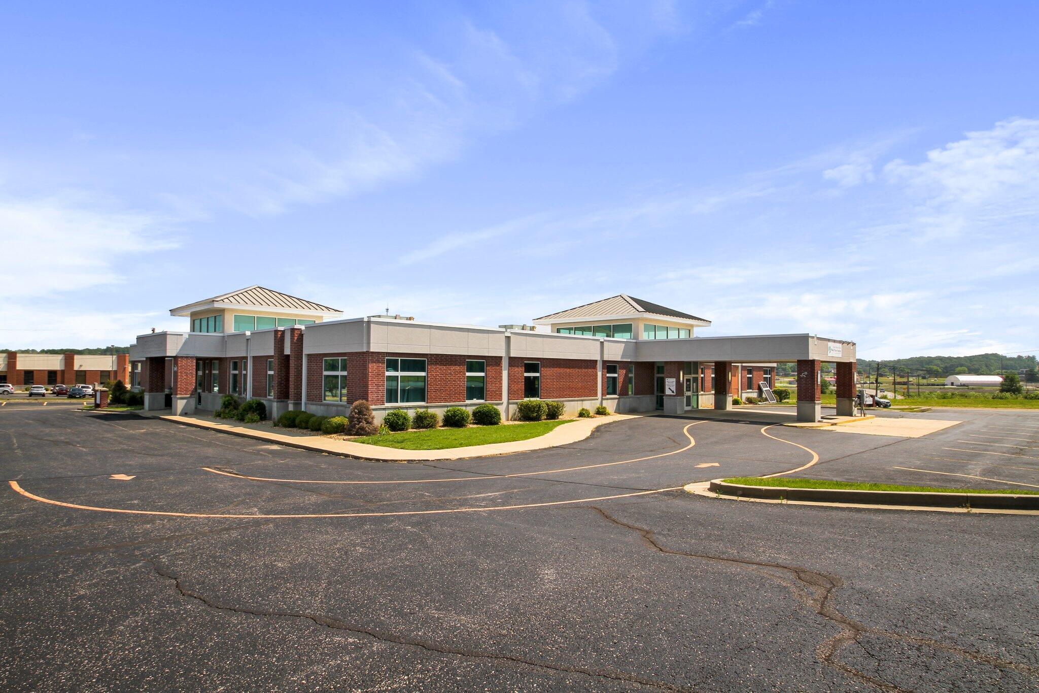Photo 2 - Commercial Sale for sale – 3100  Independence Square  West Plains, MO