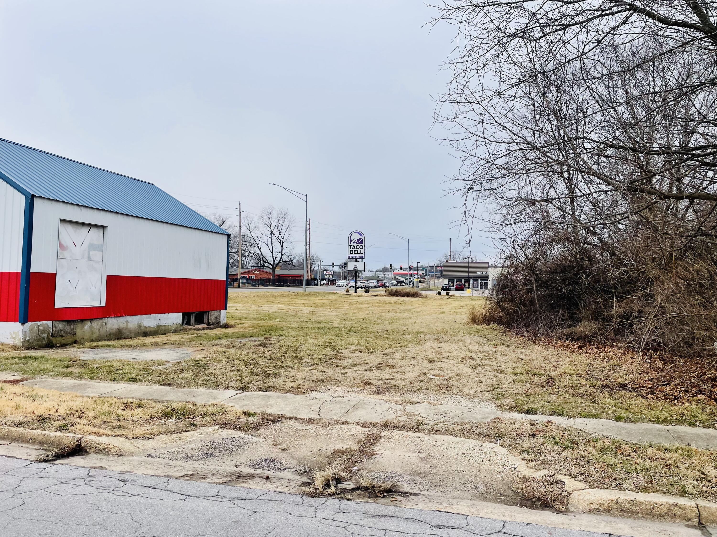 Photo 3 - Commercial Sale for sale – 100  Highway 72 W   Rolla, MO