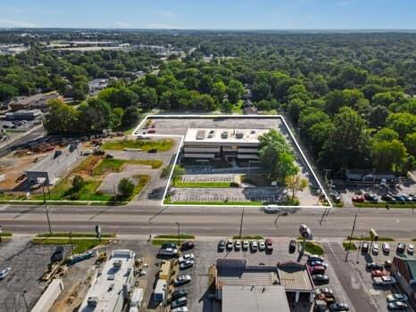 Photo 3 - Commercial Sale for sale – 620 S Glenstone Avenue  Springfield, MO