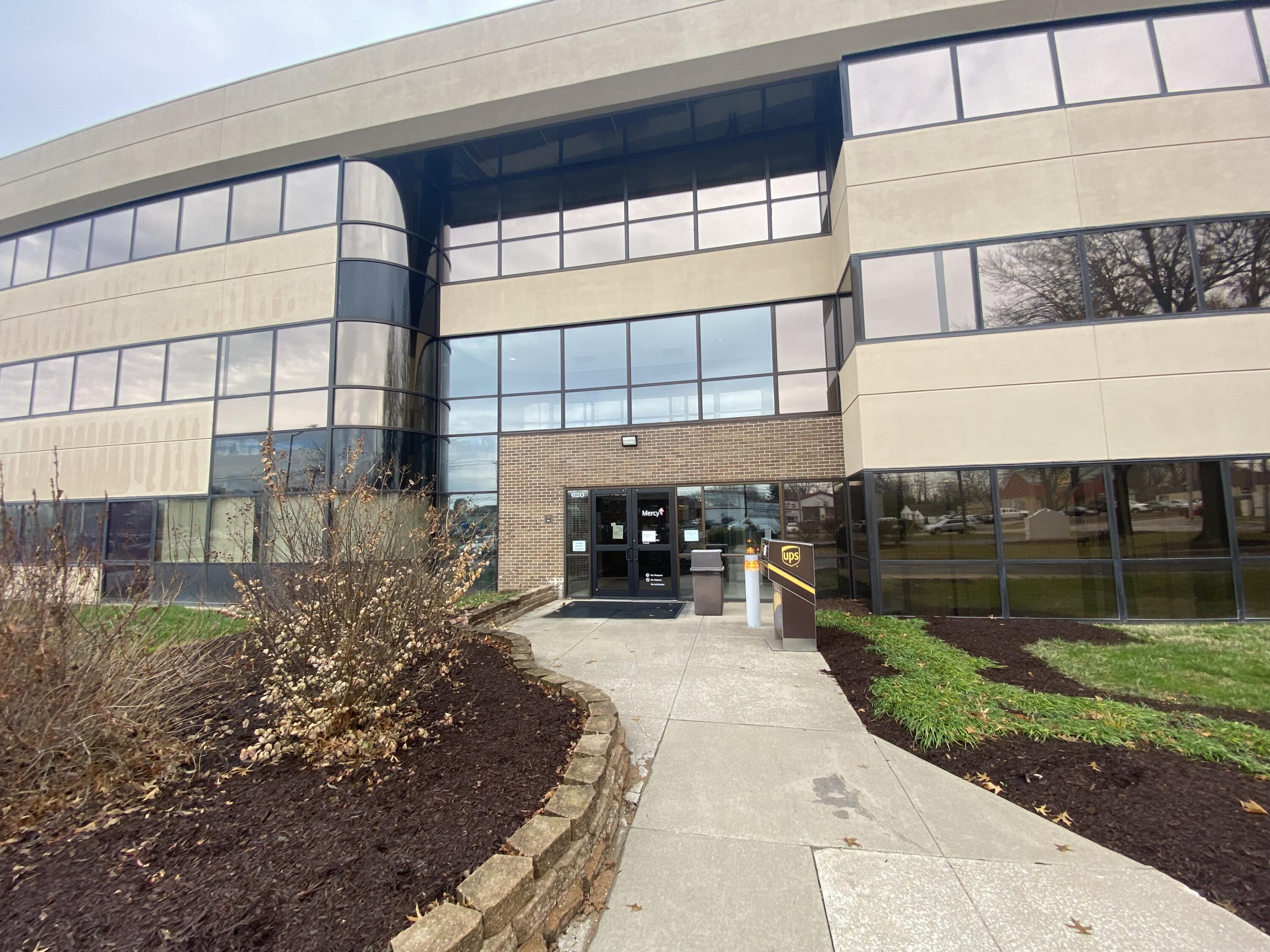 Photo 2 - Commercial Sale for sale – 620 S Glenstone Avenue  Springfield, MO