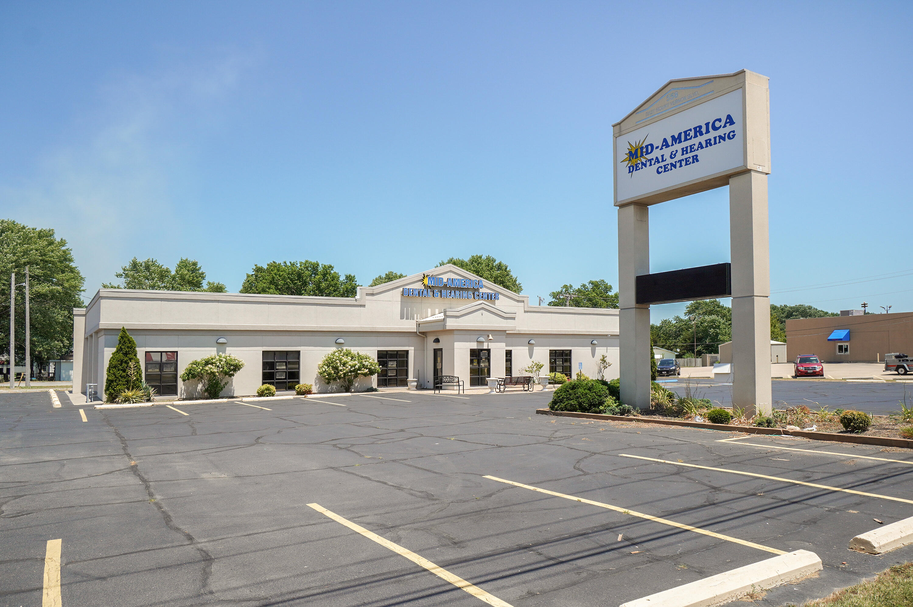 Commercial Sale for sale – 560 E Mt Vernon Boulevard  Mt Vernon, MO
