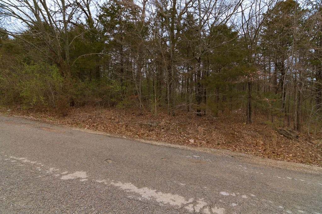 Land for sale – Lot 2  West Gate Road  Merriam Woods, MO