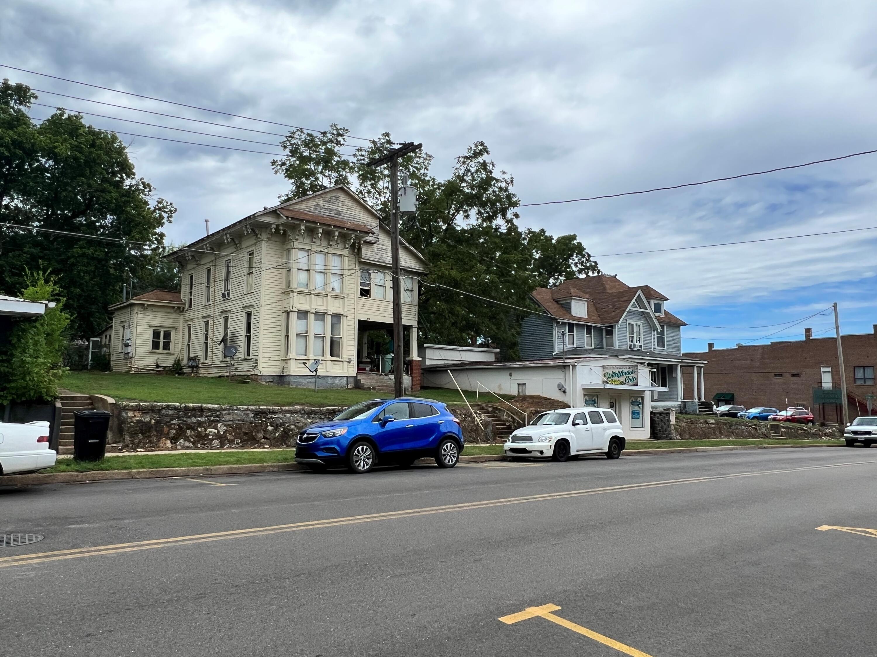 Photo 2 - Commercial Sale for sale – 203-209  Aid Avenue   West Plains, MO