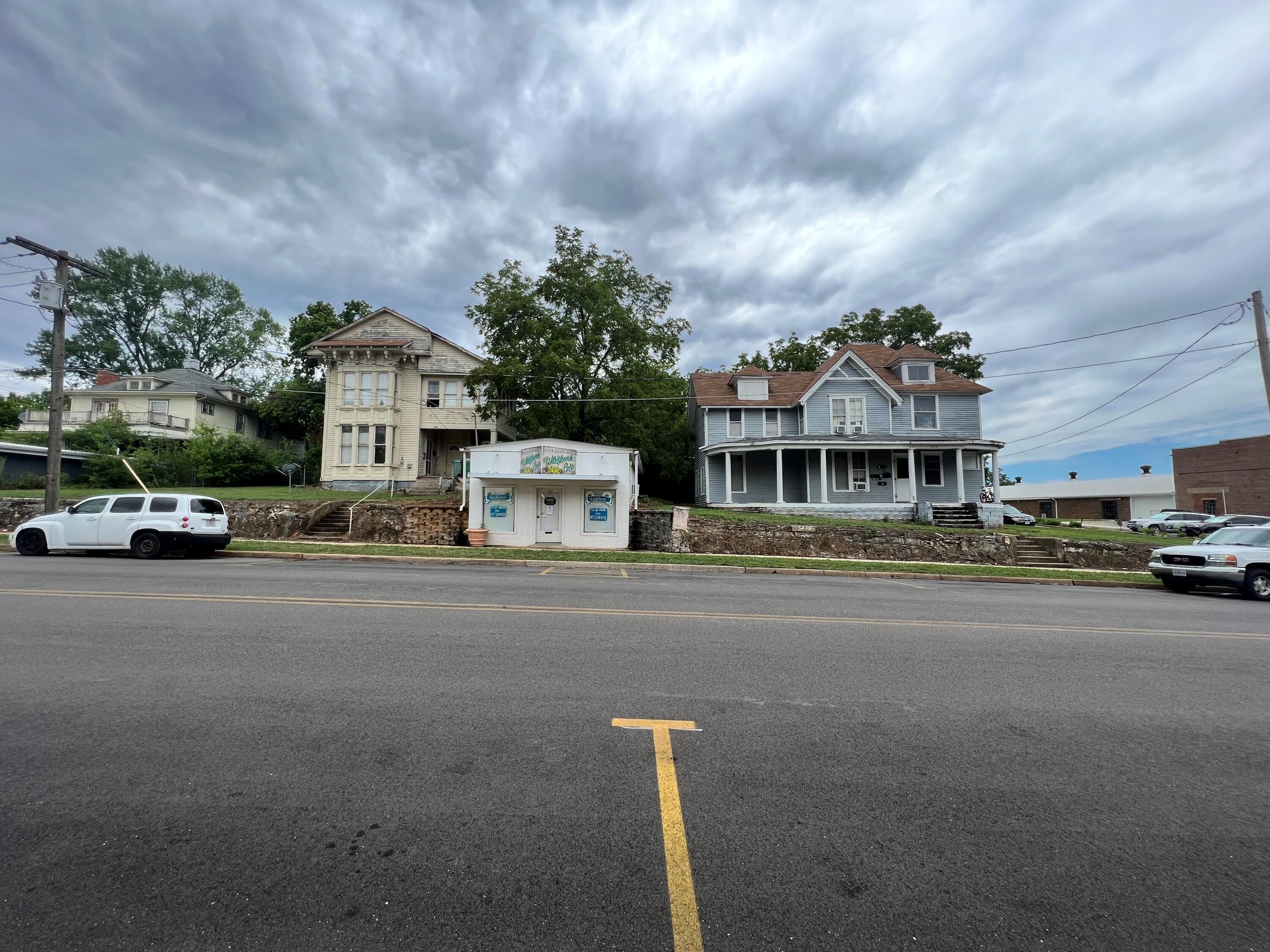 Commercial Sale for sale – 203-209  Aid Avenue   West Plains, MO