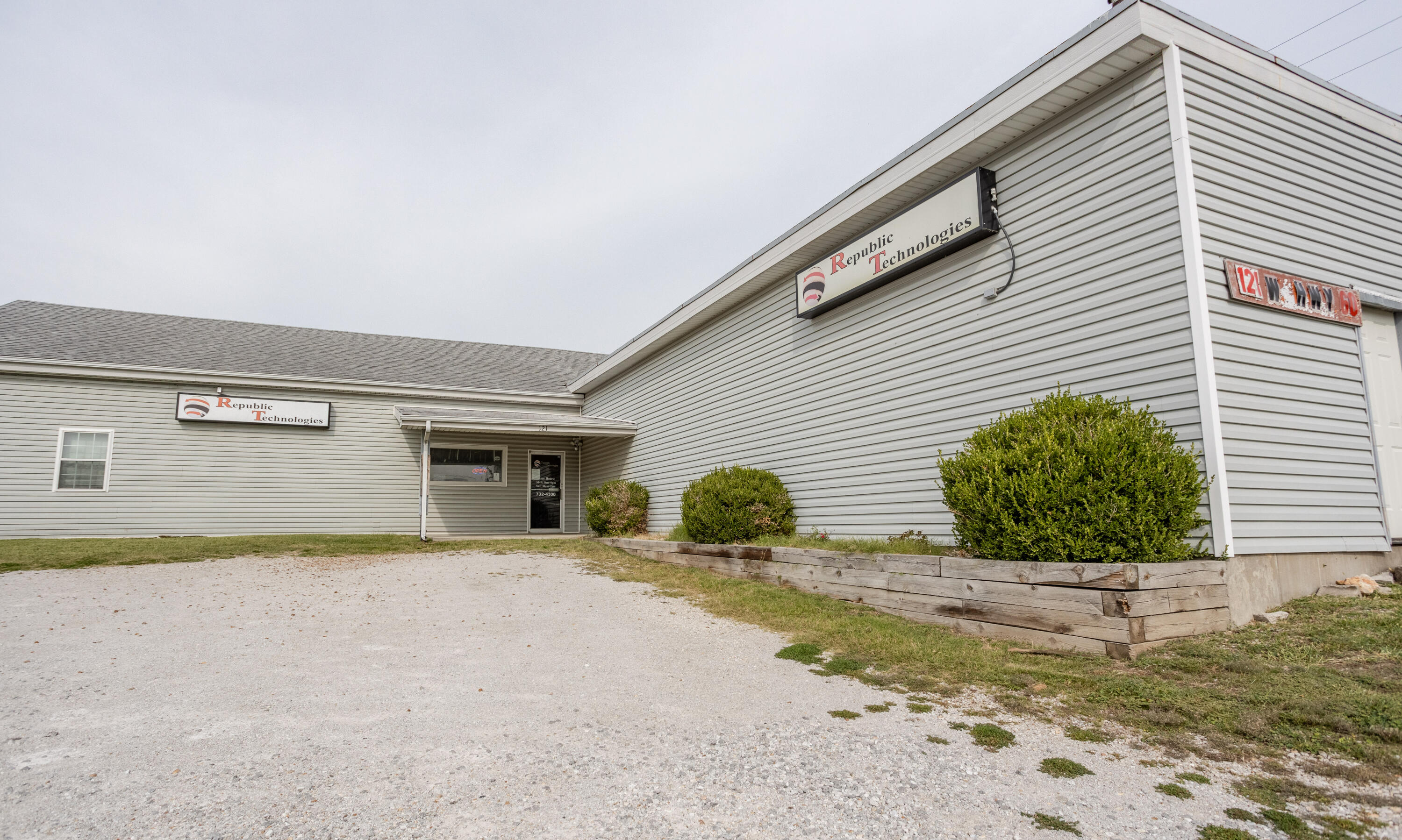Photo 4 - Commercial Sale for sale – 121  Us Highway 60   Republic, MO
