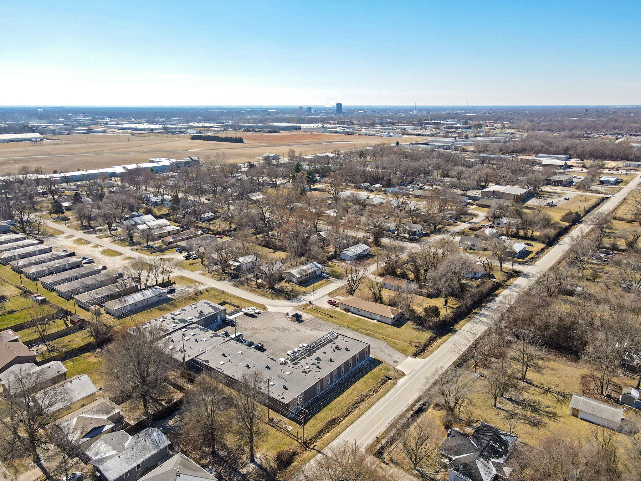 Photo 3 - Commercial Sale for sale – 2420 E Blaine   Springfield, MO