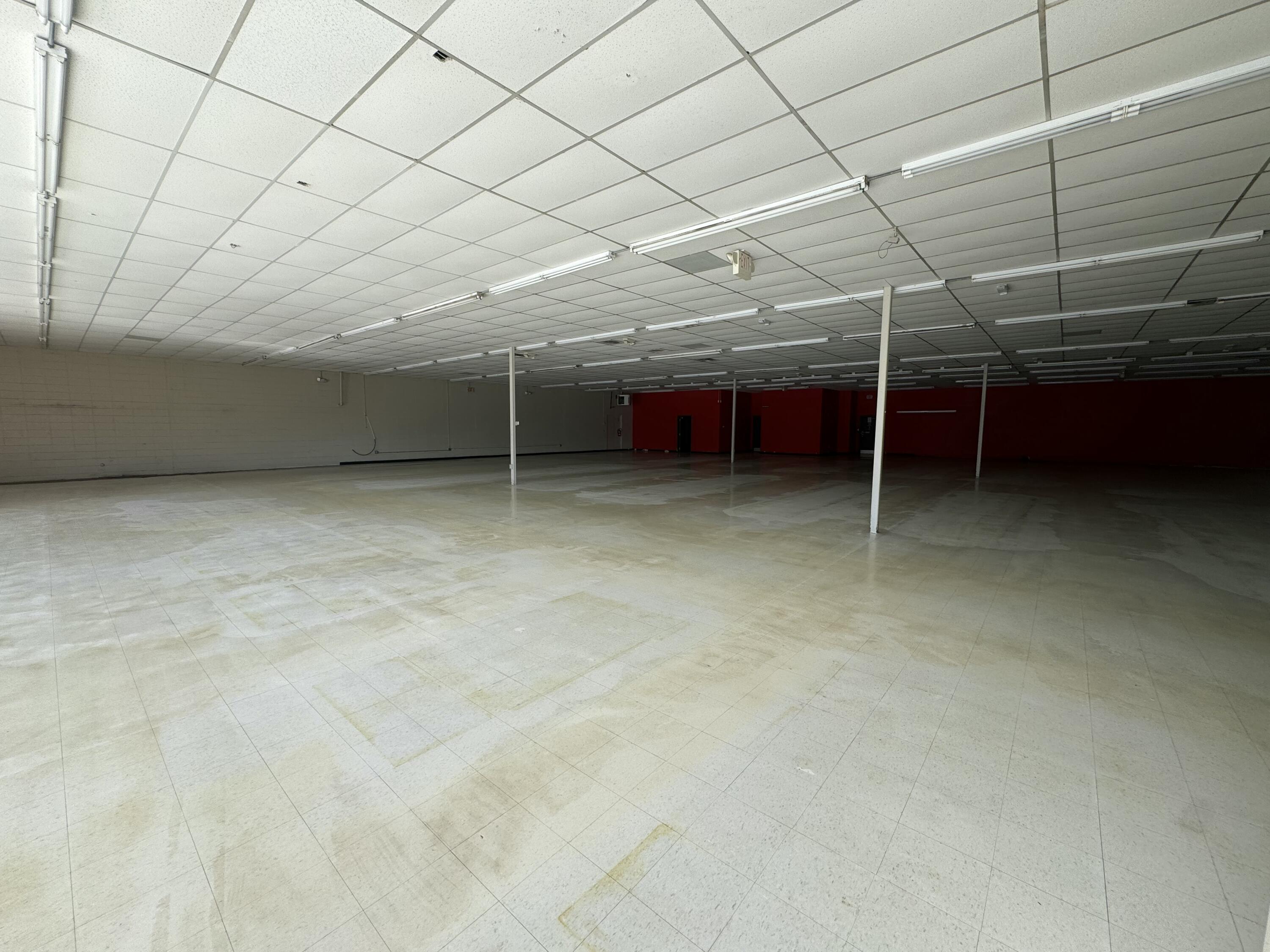 Photo 2 - Commercial Lease for sale – 1117 E Commercial Street  Springfield, MO