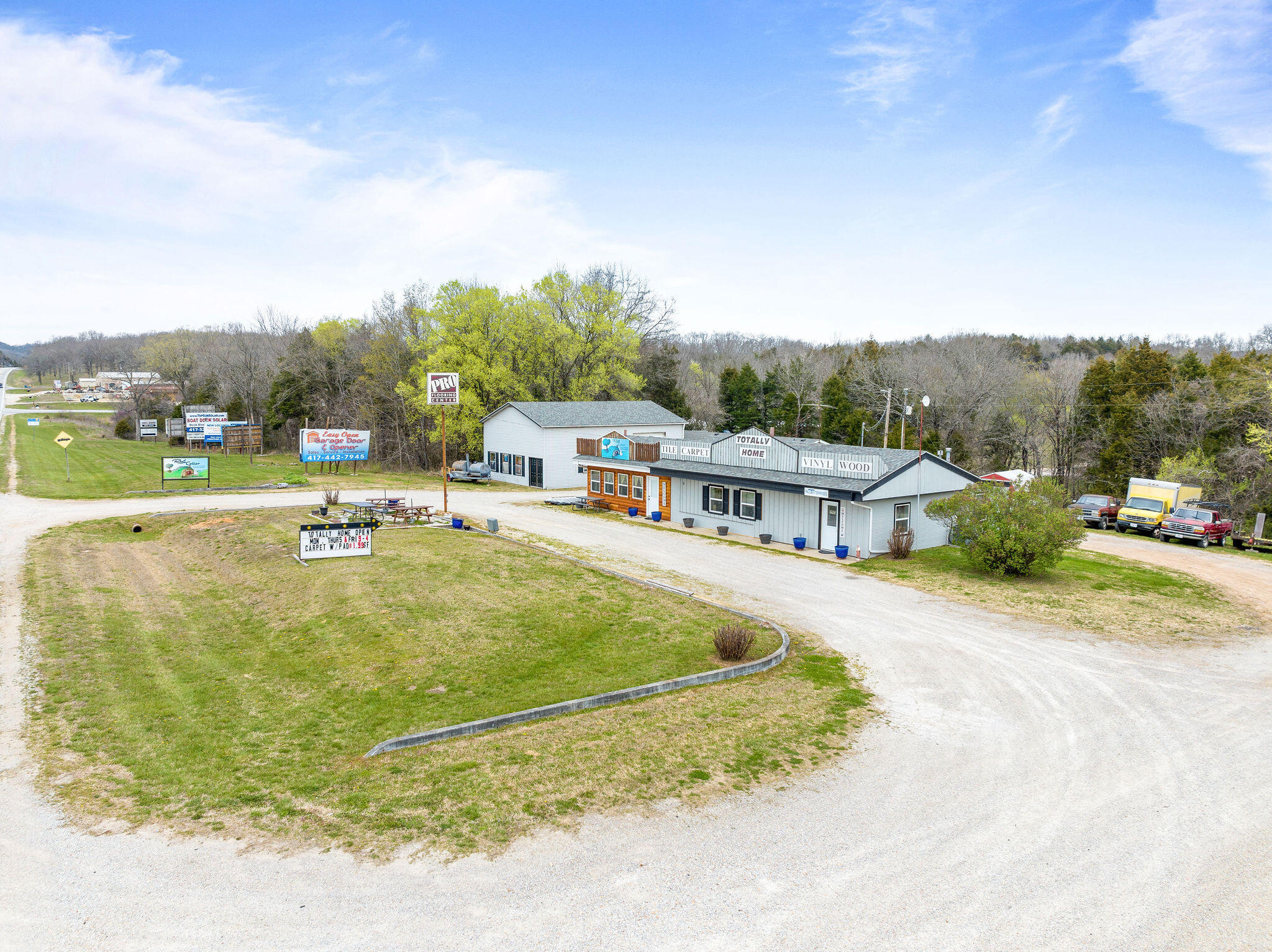 Photo 4 - Residential for sale – 23590  State Hwy 39   Shell Knob, MO