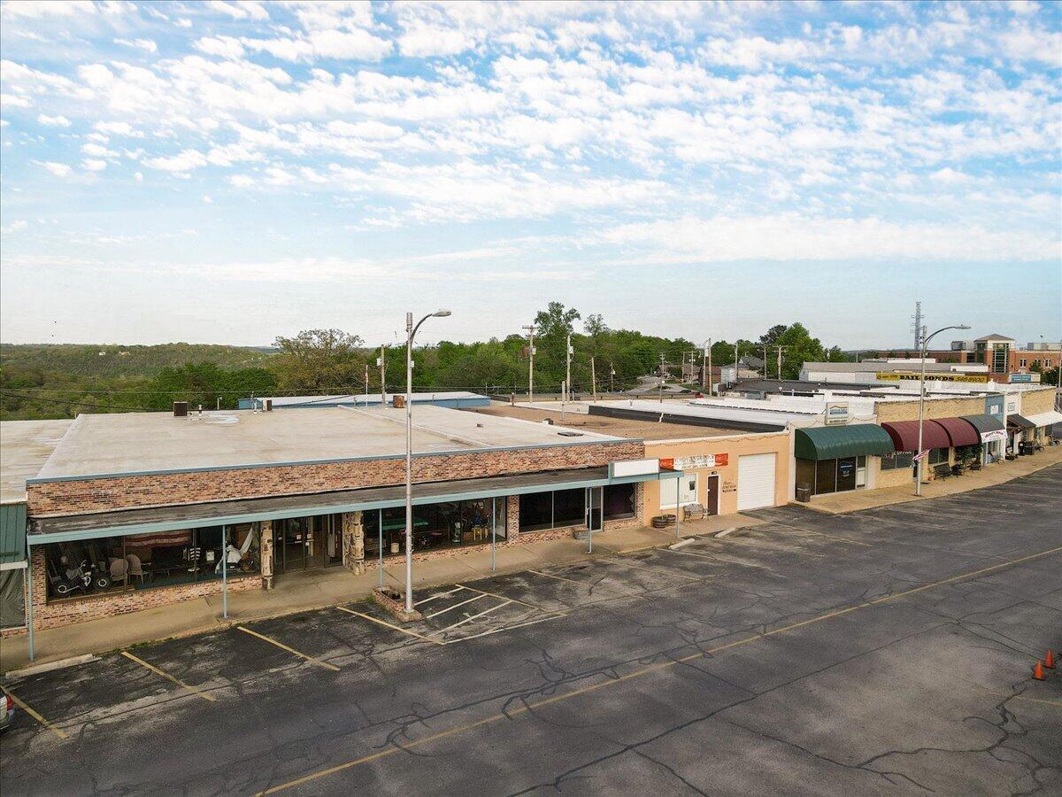 Photo 2 - Commercial Sale for sale – 127  Main Street  Forsyth, MO
