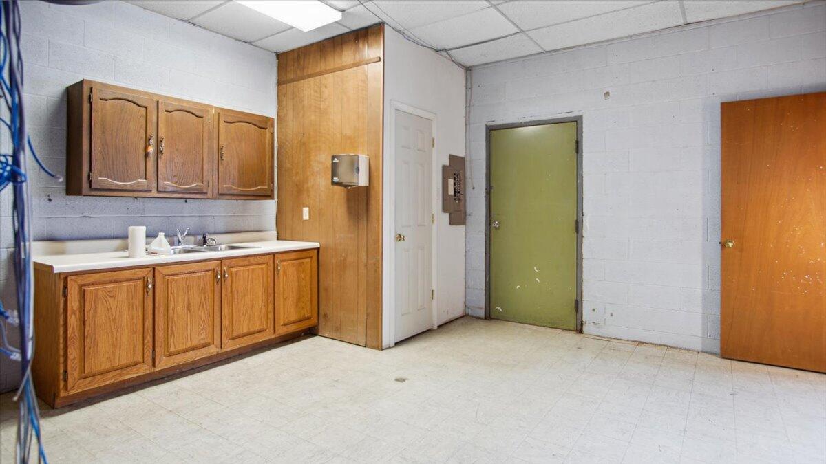 Photo 22 - Commercial Sale for sale – 127  Main Street  Forsyth, MO