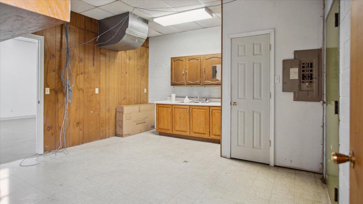 Photo 23 - Commercial Sale for sale – 127  Main Street  Forsyth, MO