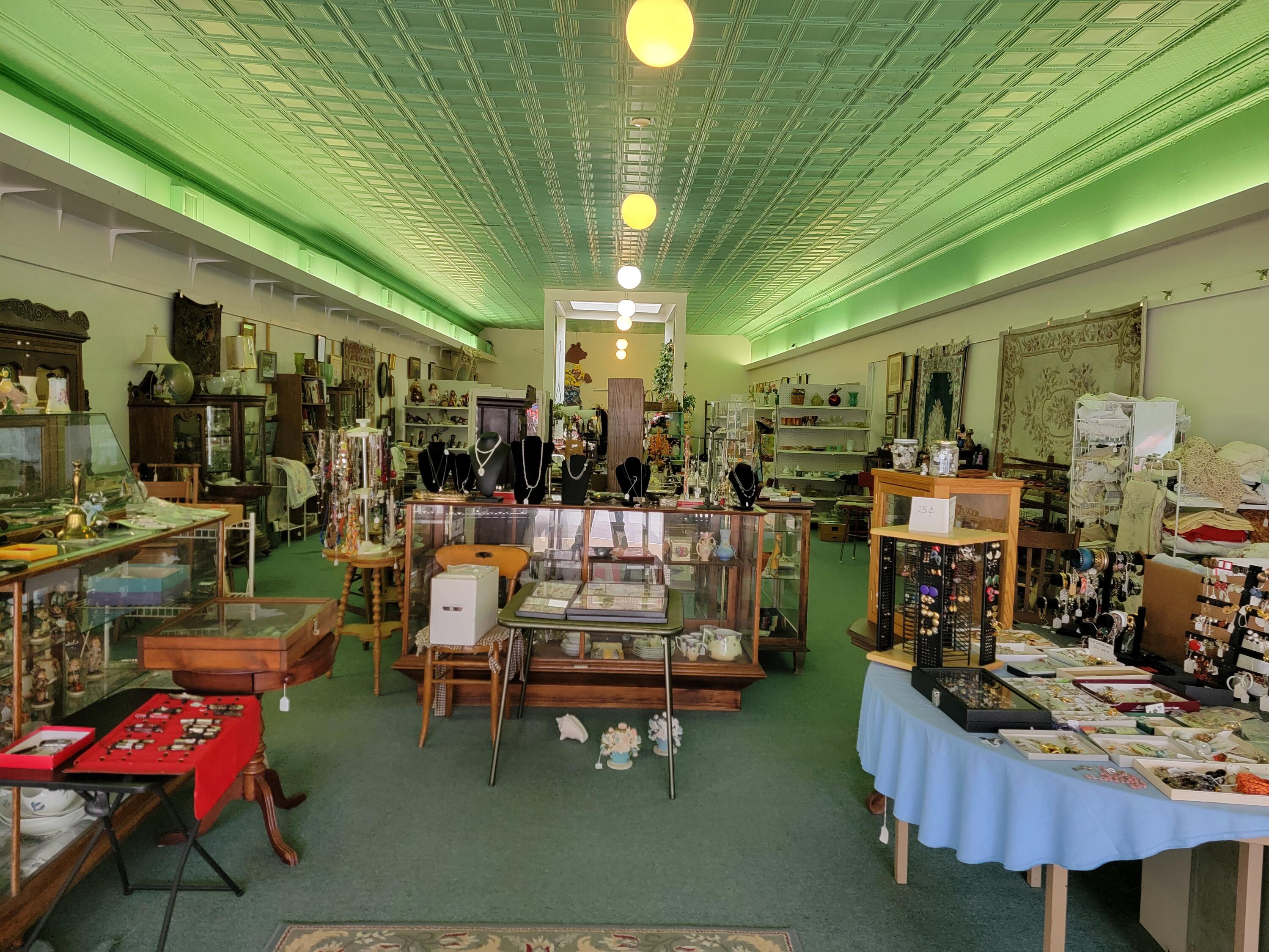 Photo 2 - Commercial Sale for sale – 115  East Main Street   Willow Springs, MO