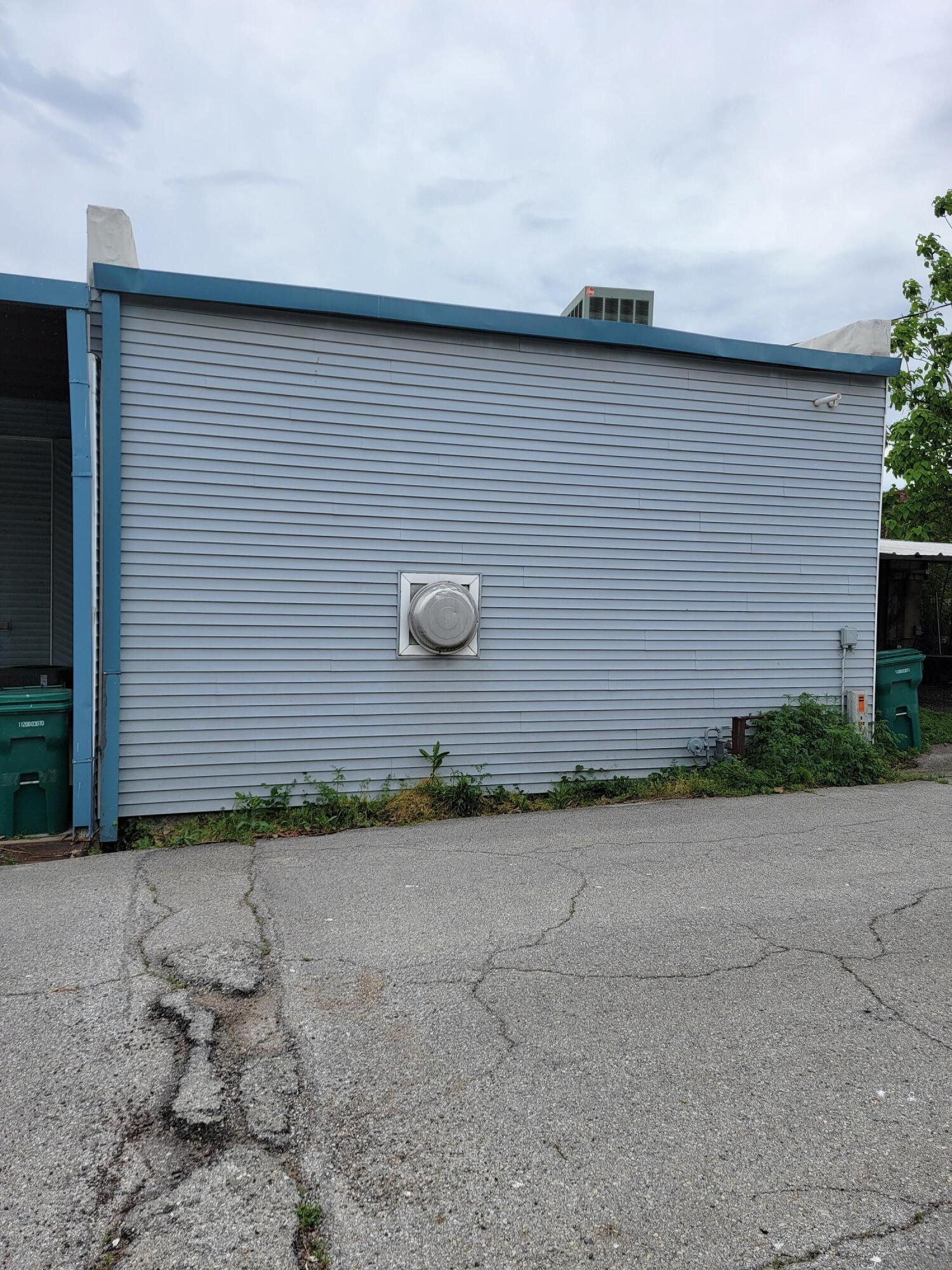 Photo 18 - Commercial Sale for sale – 115  East Main Street   Willow Springs, MO