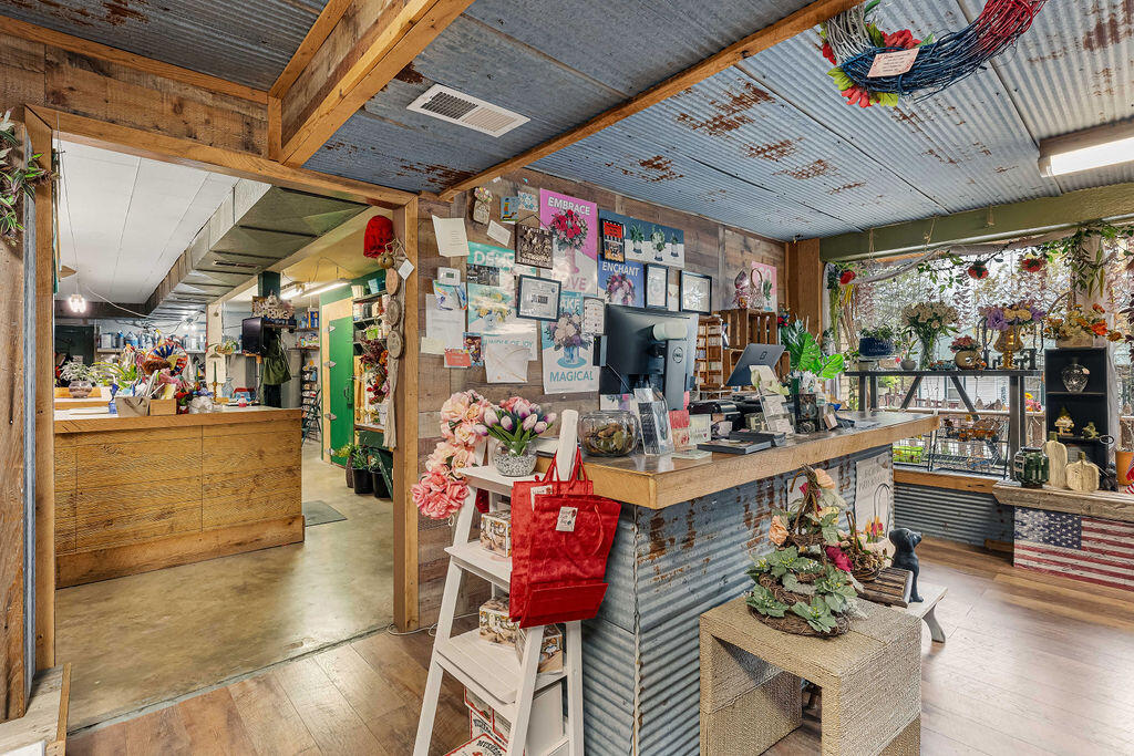 Photo 19 - Commercial Sale for sale – 102 N Walnut Street   Anderson, MO