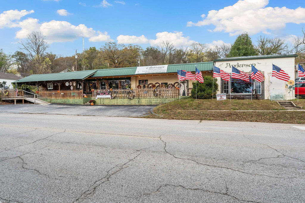 Photo 11 - Commercial Sale for sale – 102 N Walnut Street   Anderson, MO