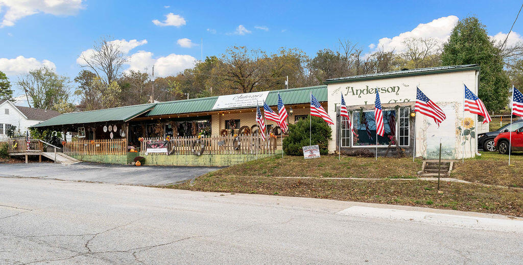 Photo 9 - Commercial Sale for sale – 102 N Walnut Street   Anderson, MO
