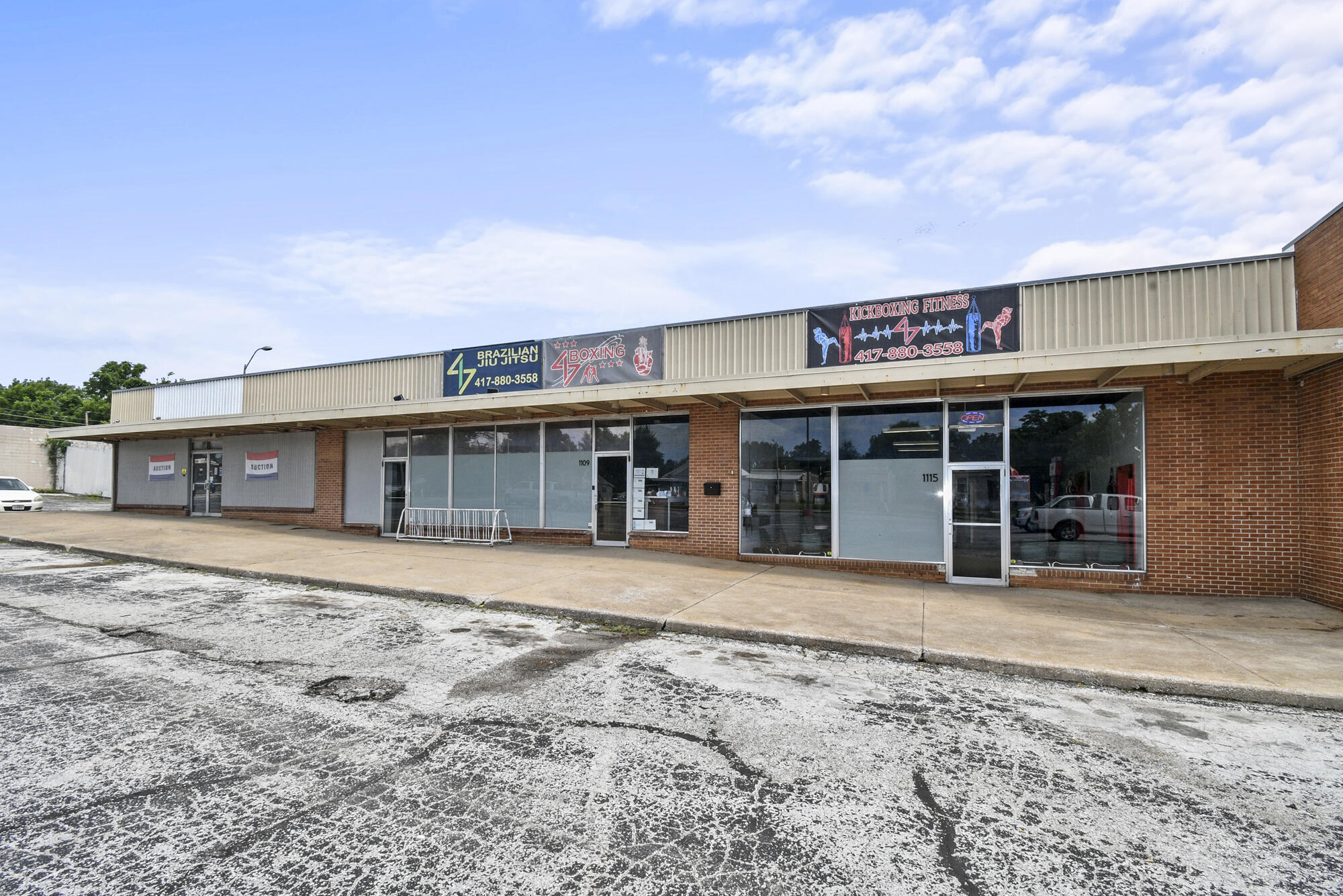 Photo 5 - Commercial Sale for sale – 1075-1137 E Commercial Street  Springfield, MO