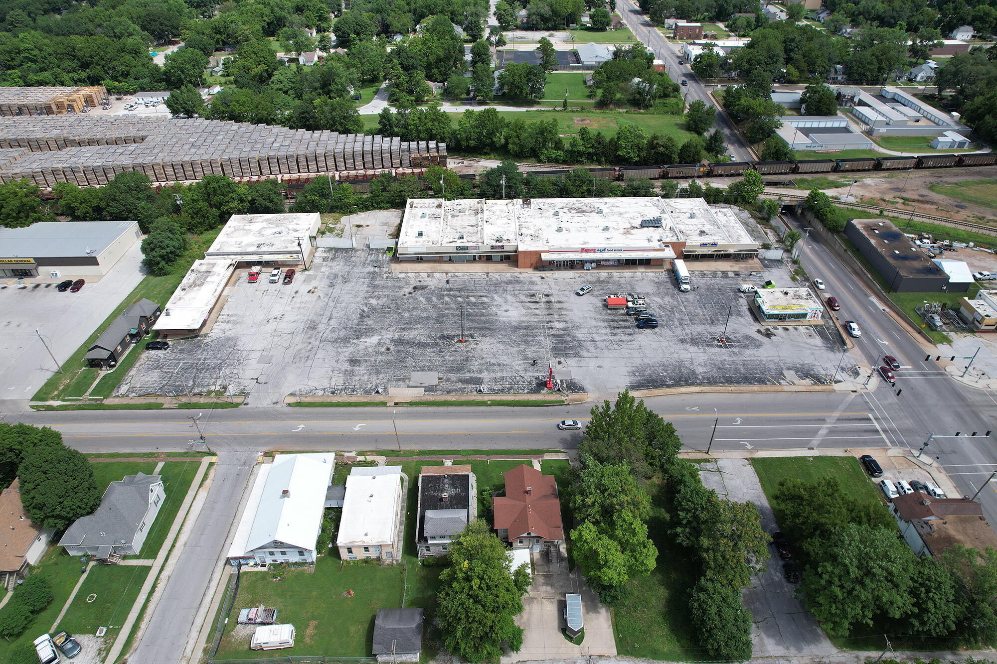 Photo 9 - Commercial Sale for sale – 1075-1137 E Commercial Street  Springfield, MO