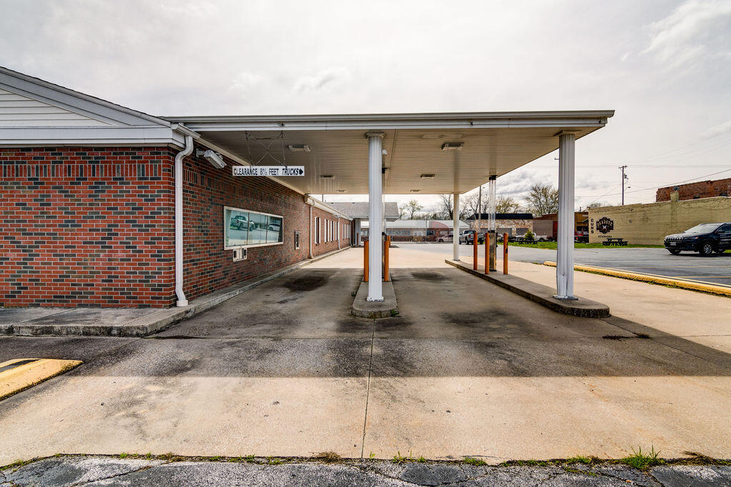 Photo 48 - Commercial Sale for sale – 7509  State Highway 14   Sparta, MO