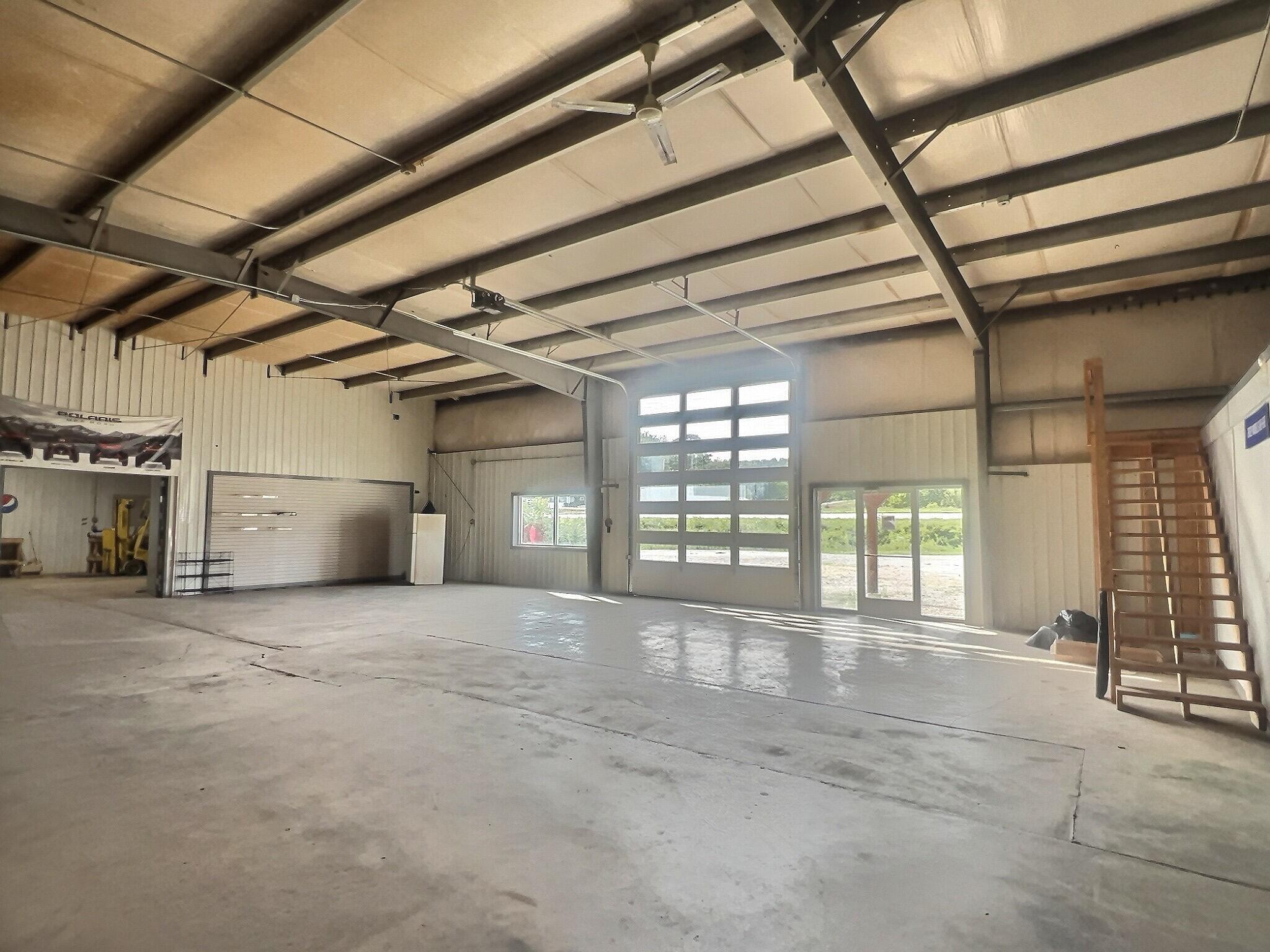 Photo 7 - Commercial Sale for sale – 17188  Us Highway 60   Van Buren, MO