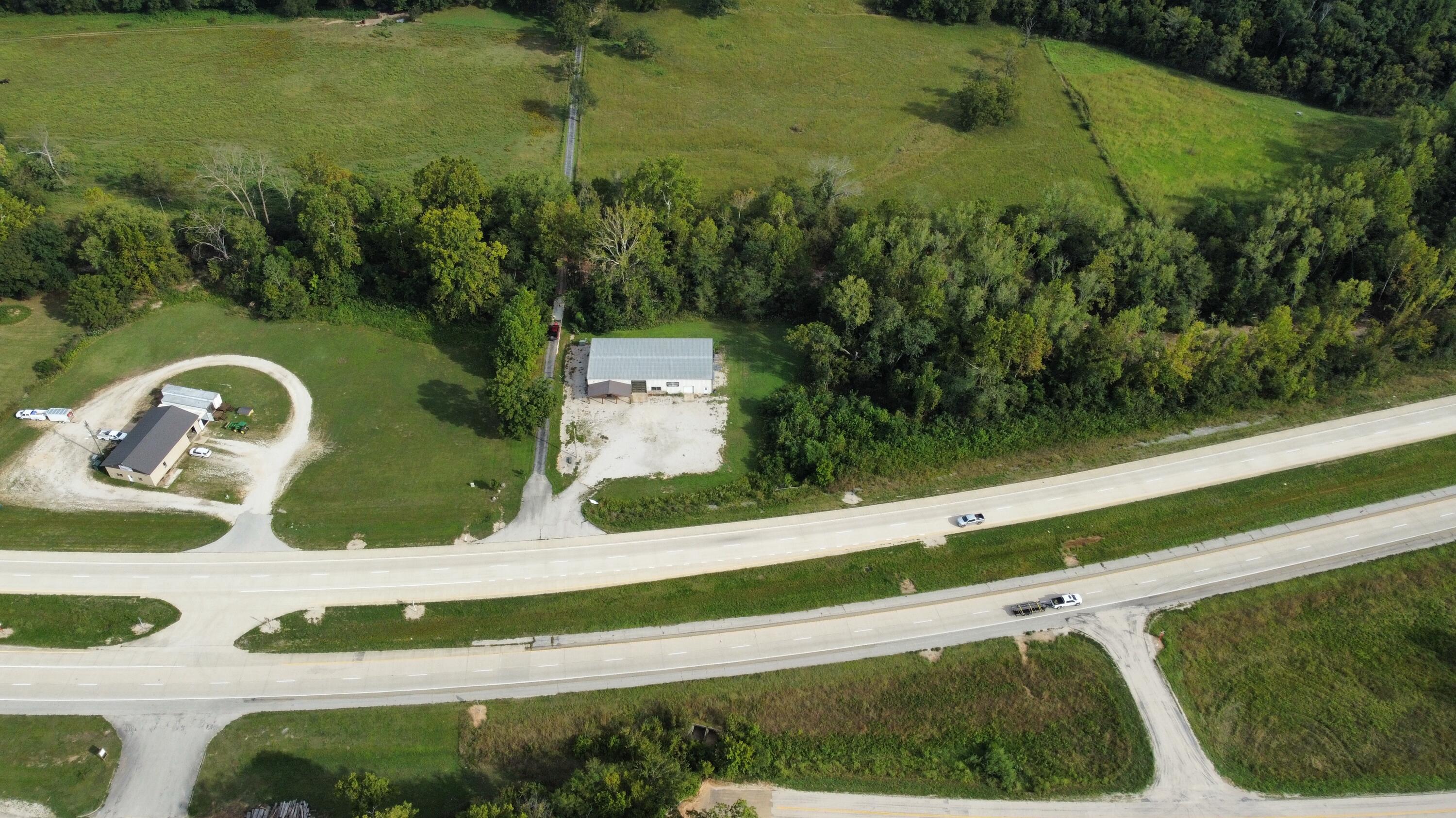 Photo 16 - Commercial Sale for sale – 17188  Us Highway 60   Van Buren, MO