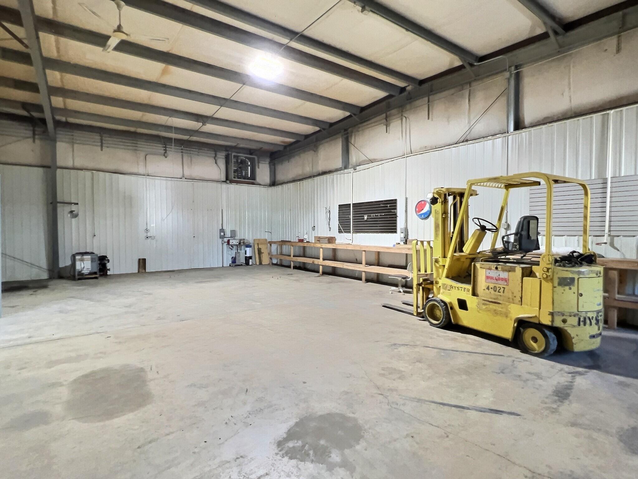 Photo 12 - Commercial Sale for sale – 17188  Us Highway 60   Van Buren, MO