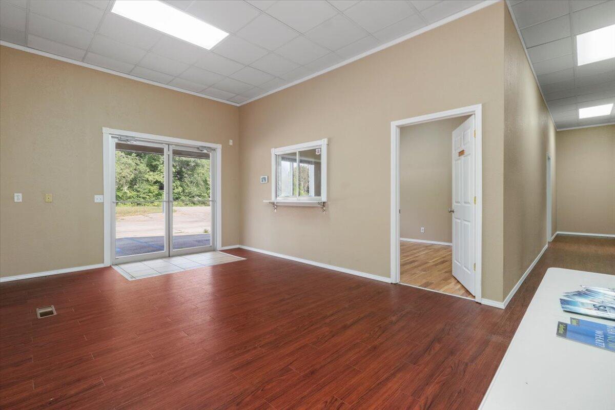 Photo 4 - Commercial Sale for sale – 1006  Nettleton Avenue  Thayer, MO