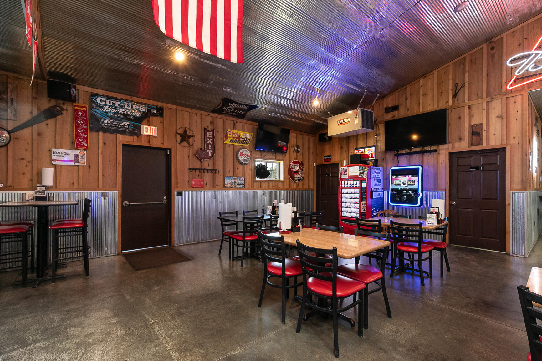 Photo 5 - Commercial Sale for sale – 1450 E Mt Gilead Road  Bolivar, MO