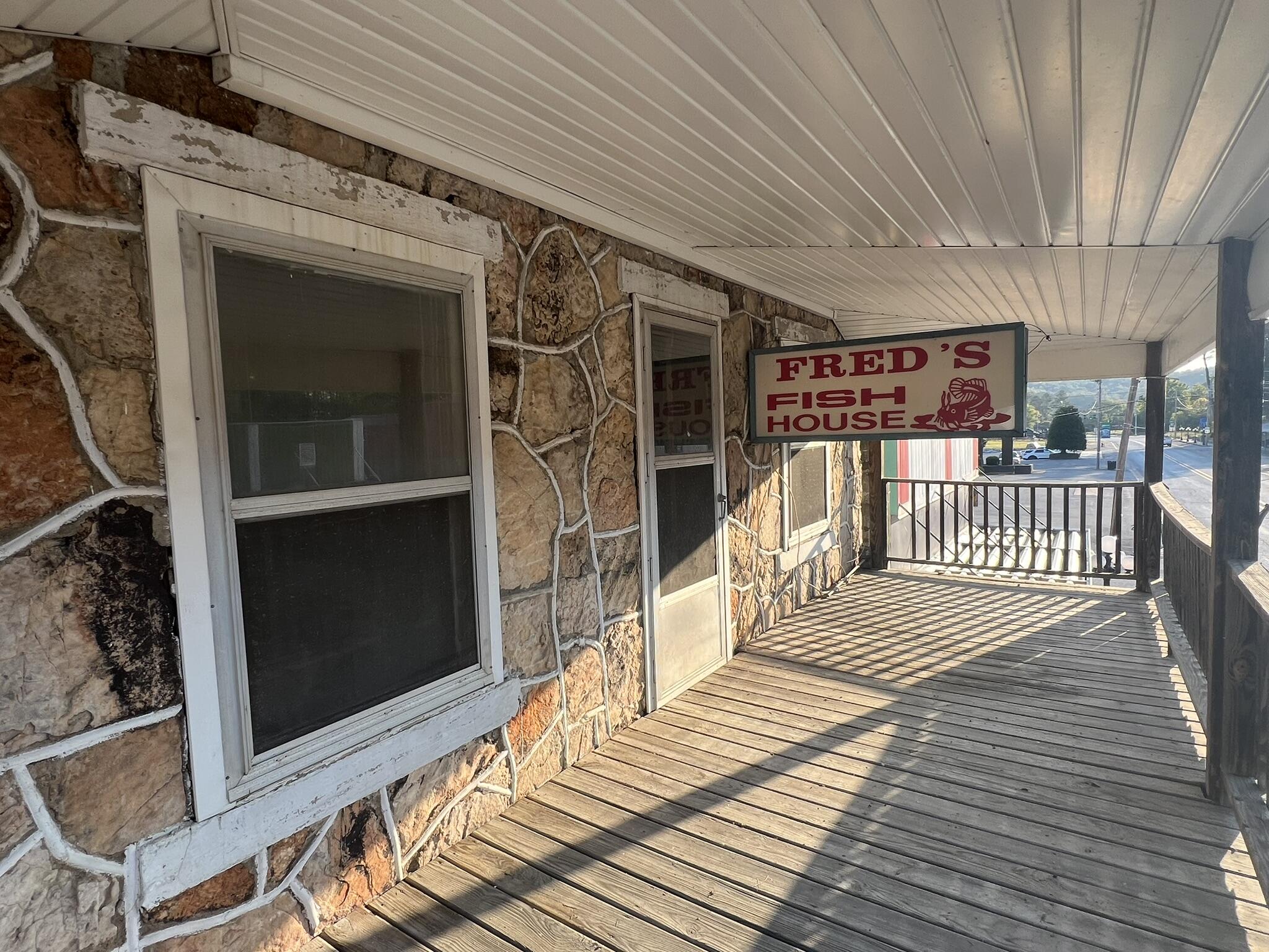 Photo 4 - Commercial Sale for sale – 225  Main Street  Mammoth Spring, AR