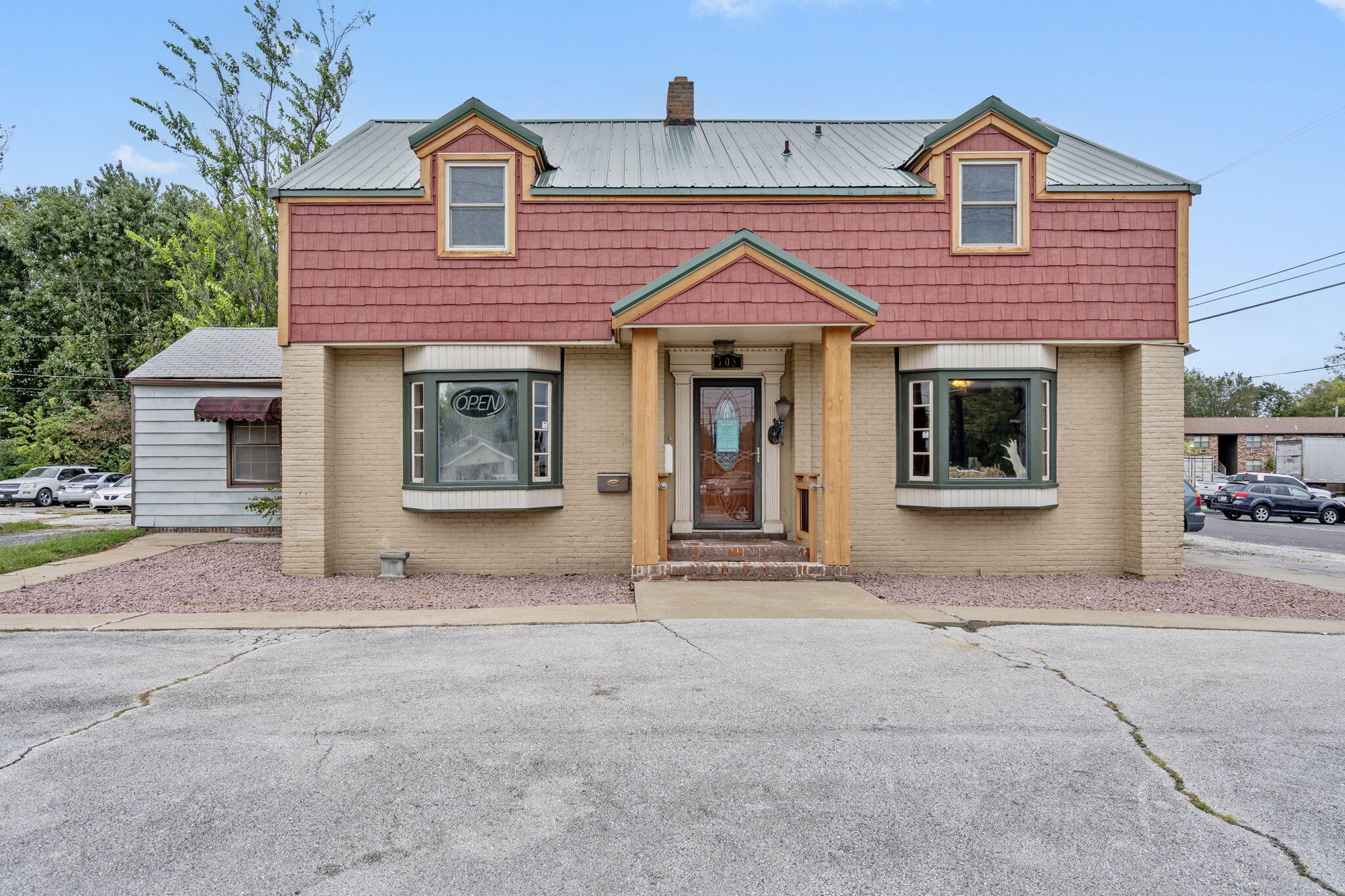 Photo 4 - Commercial Sale for sale – 703 S Glenstone Avenue  Springfield, MO