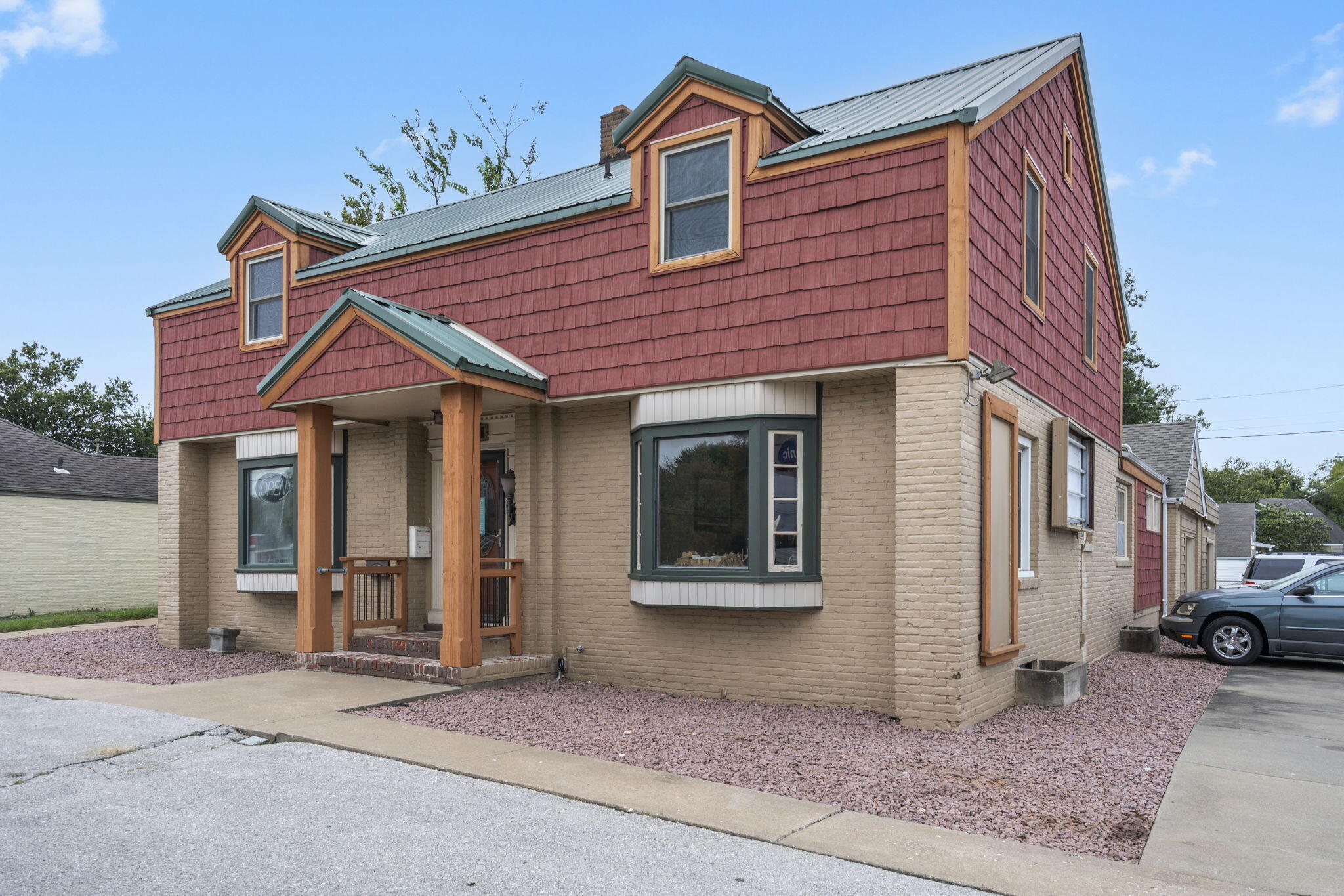 Photo 8 - Commercial Sale for sale – 703 S Glenstone Avenue  Springfield, MO