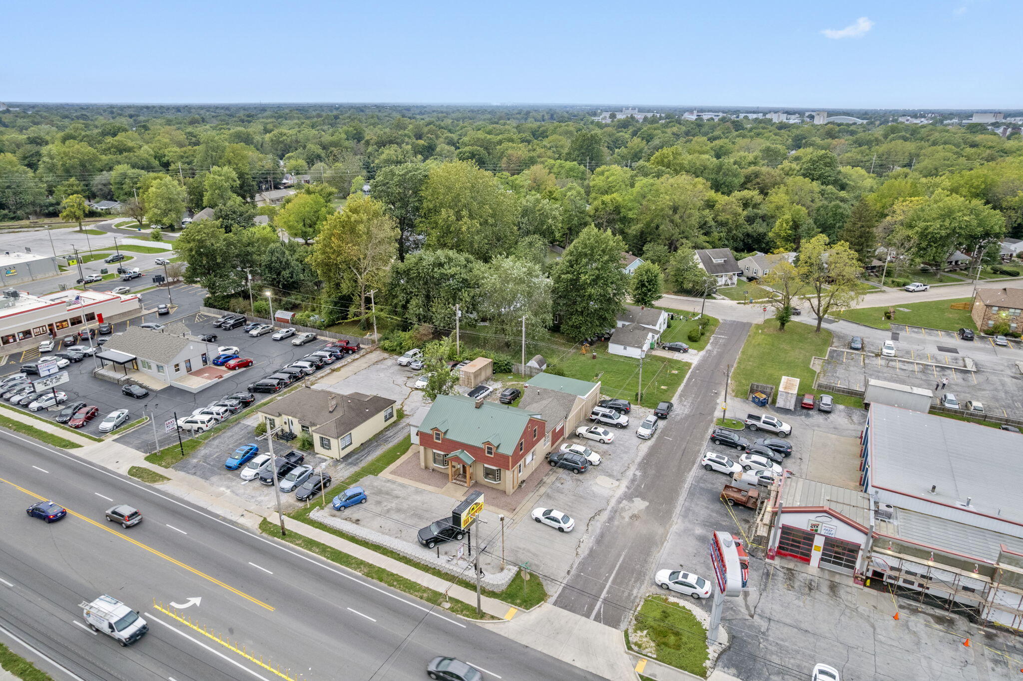 Photo 2 - Commercial Sale for sale – 703 S Glenstone Avenue  Springfield, MO