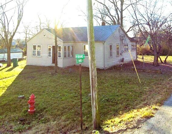 Residential for sale – 415 N Grand Street Willow Springs, MO