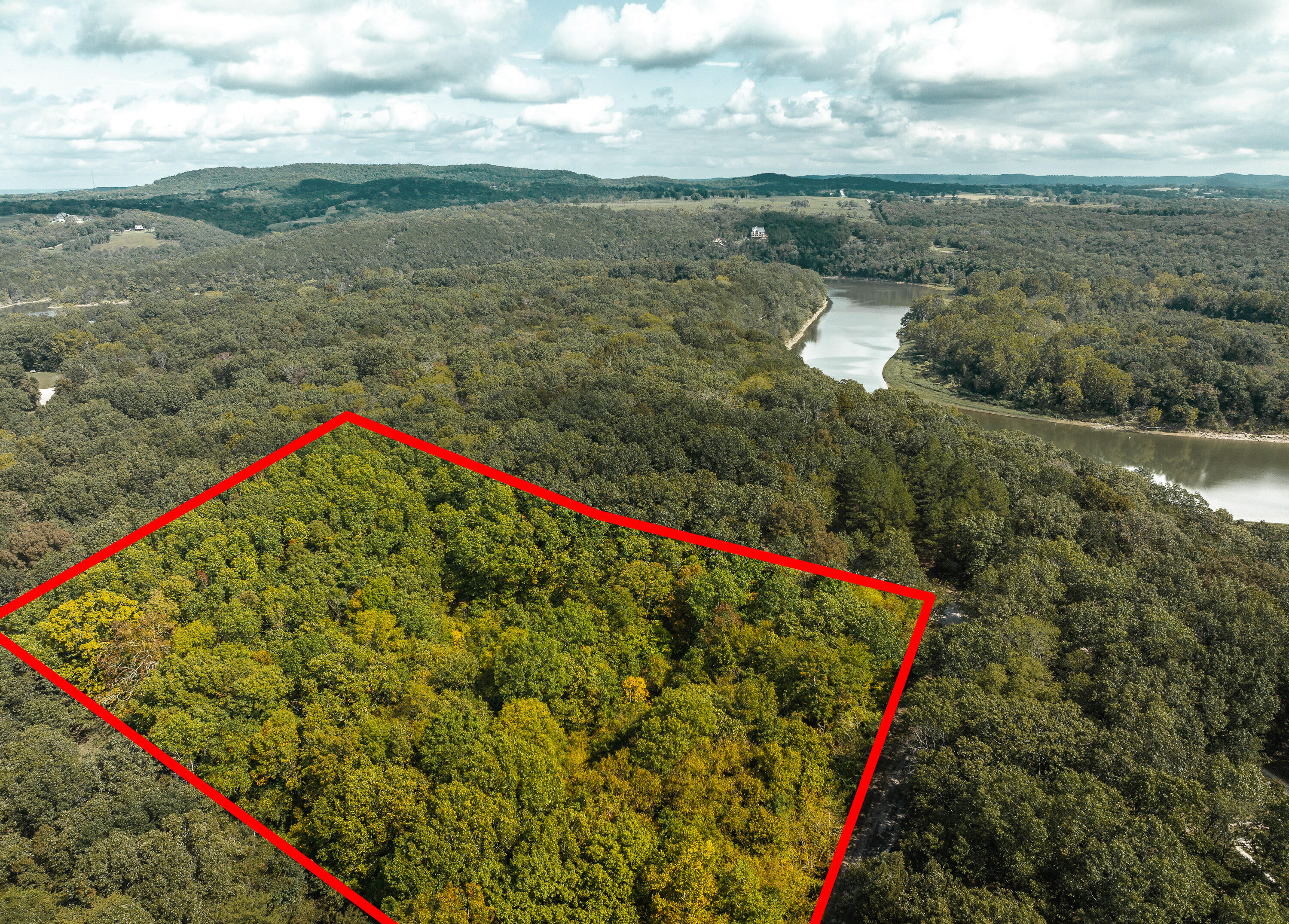 Land for sale – 28060  Farm Rd 1268   Golden, MO