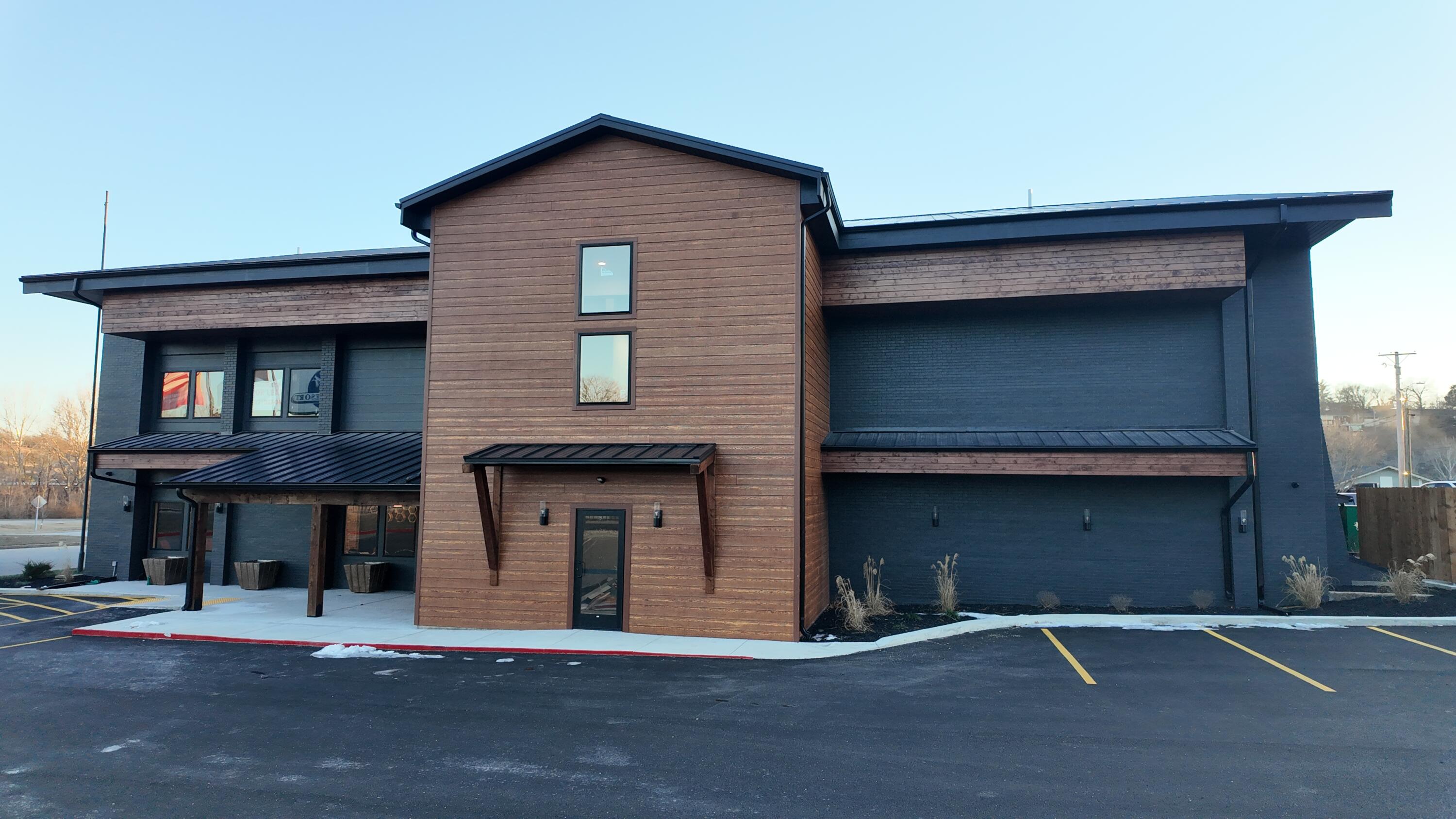 Photo 2 - Commercial Lease for sale – 405  Veterans Boulevard  Branson, MO